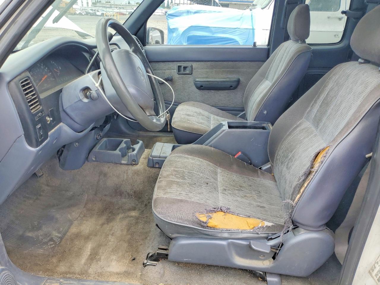 1999 Toyota Tacoma Xtracab White vin: 4TAVN52N5XZ455425