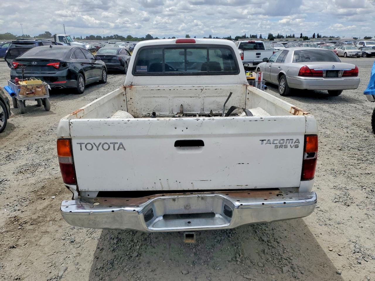 1999 Toyota Tacoma Xtracab White vin: 4TAVN52N5XZ455425