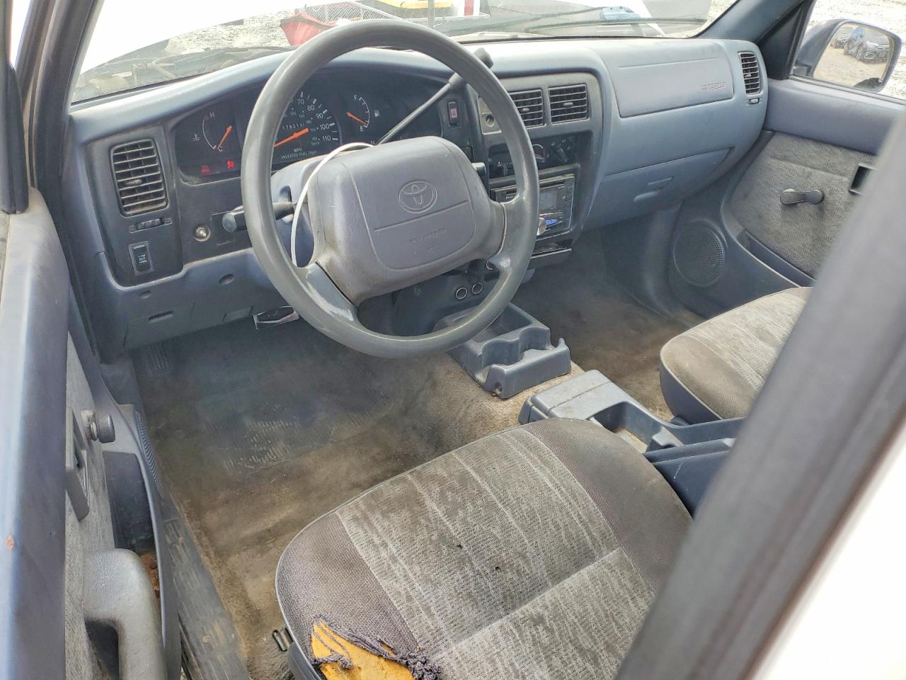 1999 Toyota Tacoma Xtracab White vin: 4TAVN52N5XZ455425