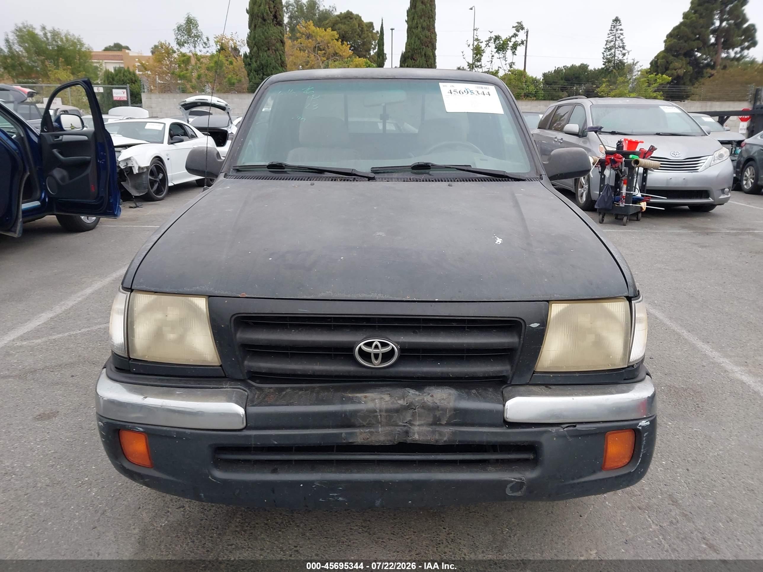 2000 Toyota Tacoma Base V6 Black vin: 4TAVN52N7YZ656423