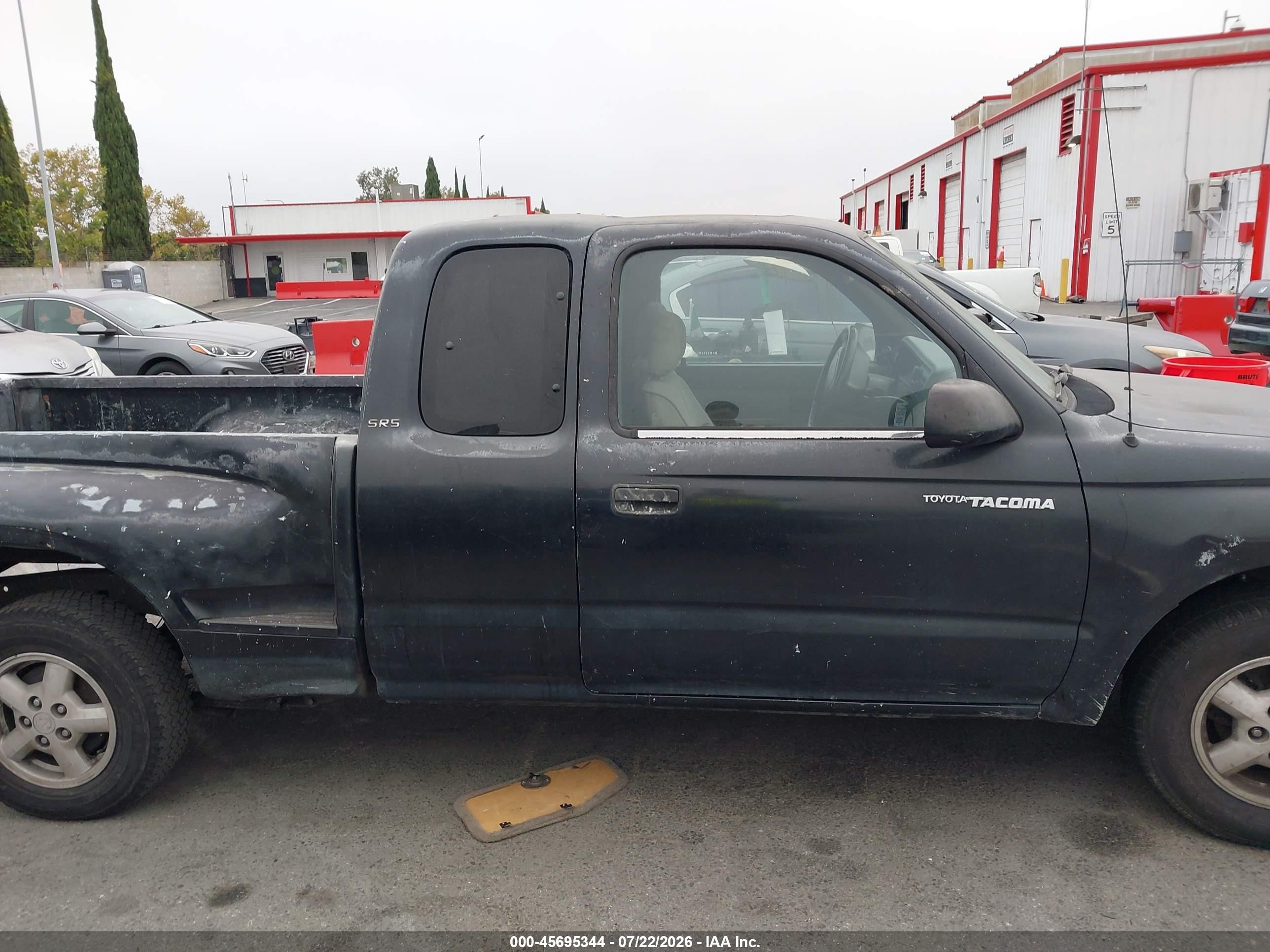 2000 Toyota Tacoma Base V6 Black vin: 4TAVN52N7YZ656423