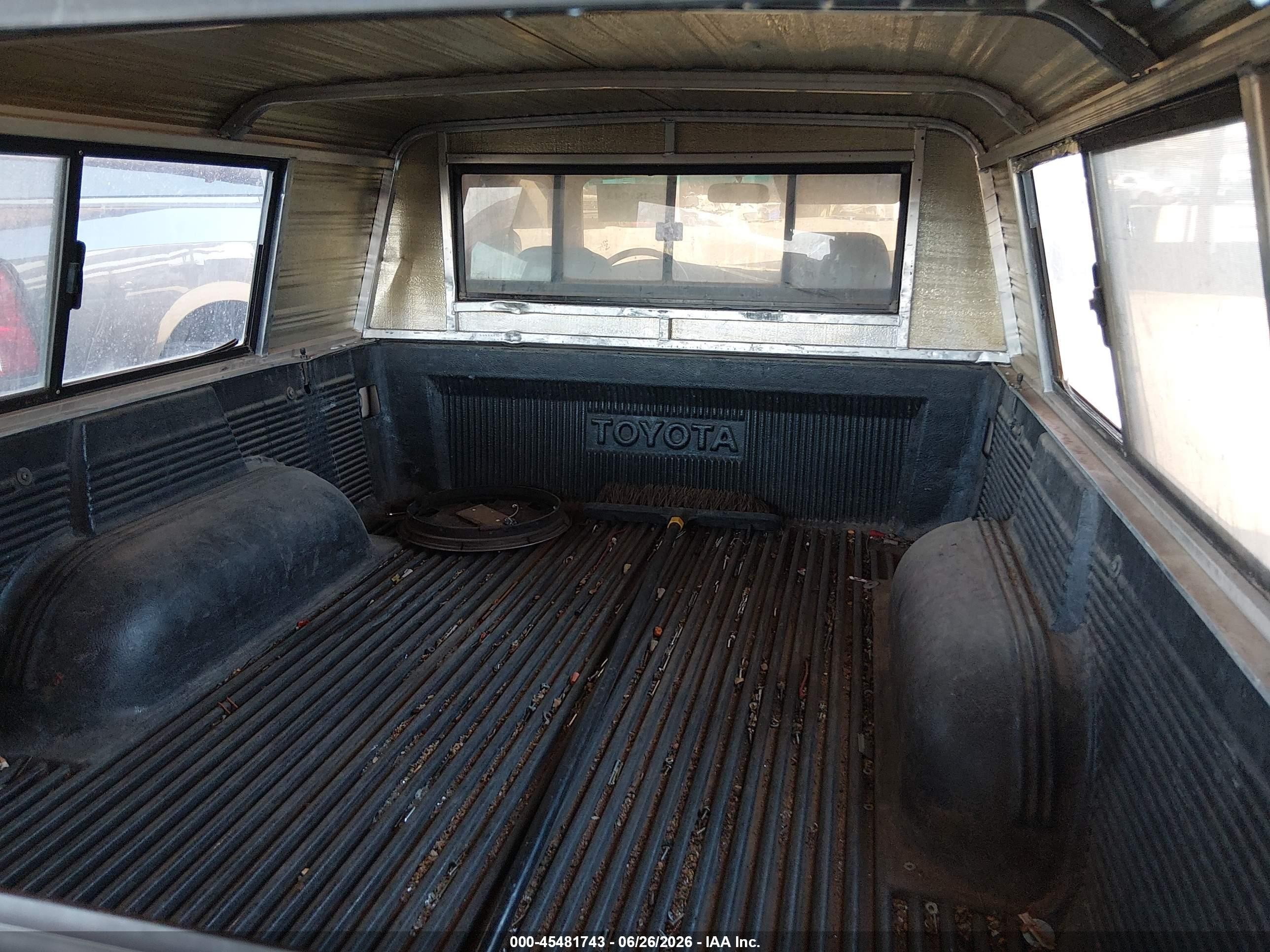 1996 Toyota Tacoma Xtracab Gold vin: 4TAVN52N9TZ220102