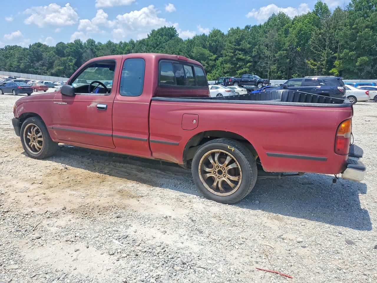 1997 Toyota Tacoma Xtracab Burgundy vin: 4TAVN52N9VZ244614