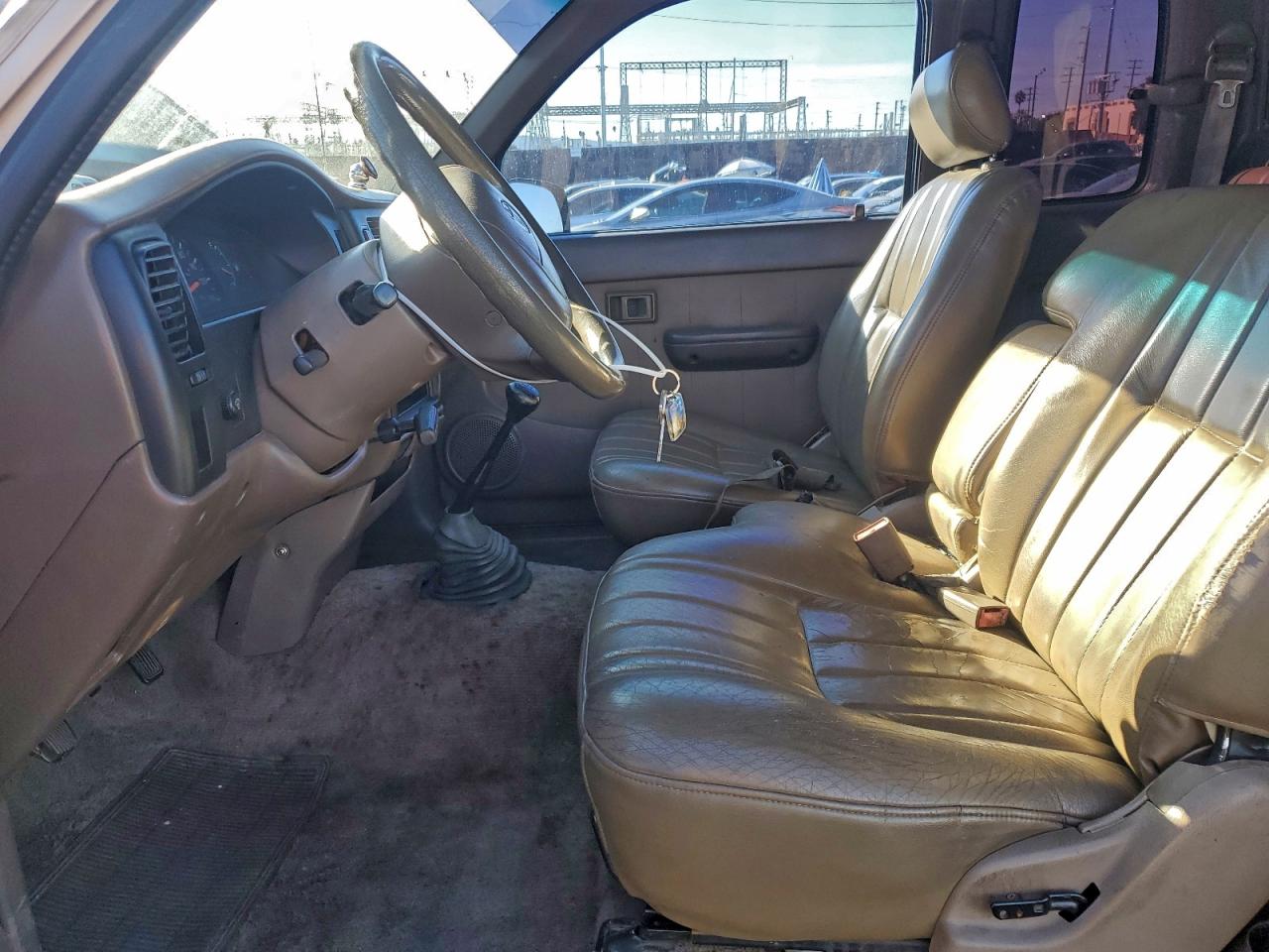 1995 Toyota Tacoma Tan vin: 4TAVN53F0SZ060486