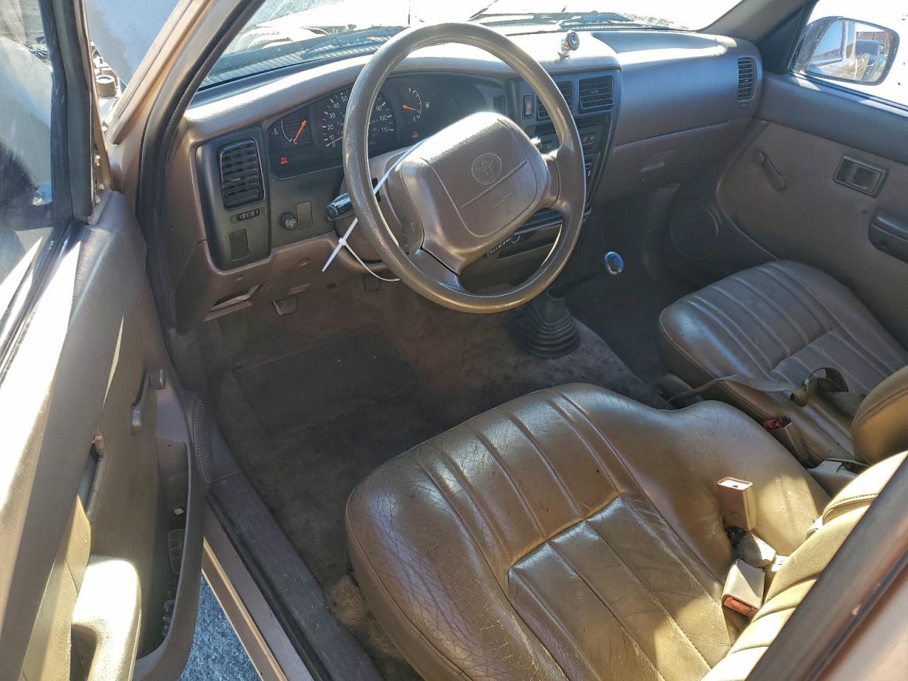 1995 Toyota Tacoma Tan vin: 4TAVN53F0SZ060486