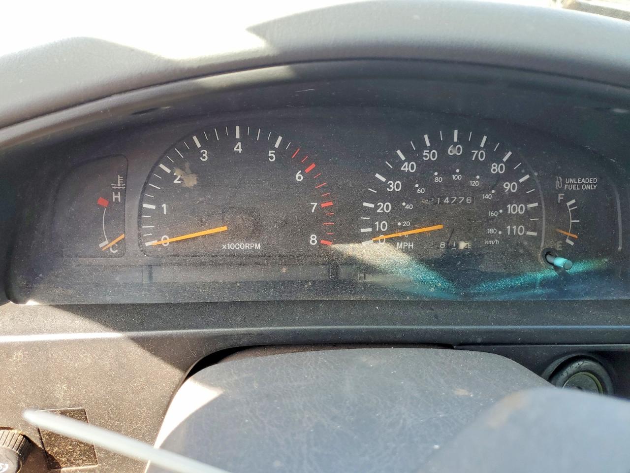 1995 Toyota Tacoma Sr5 Red vin: 4TAVN73K2SZ002467