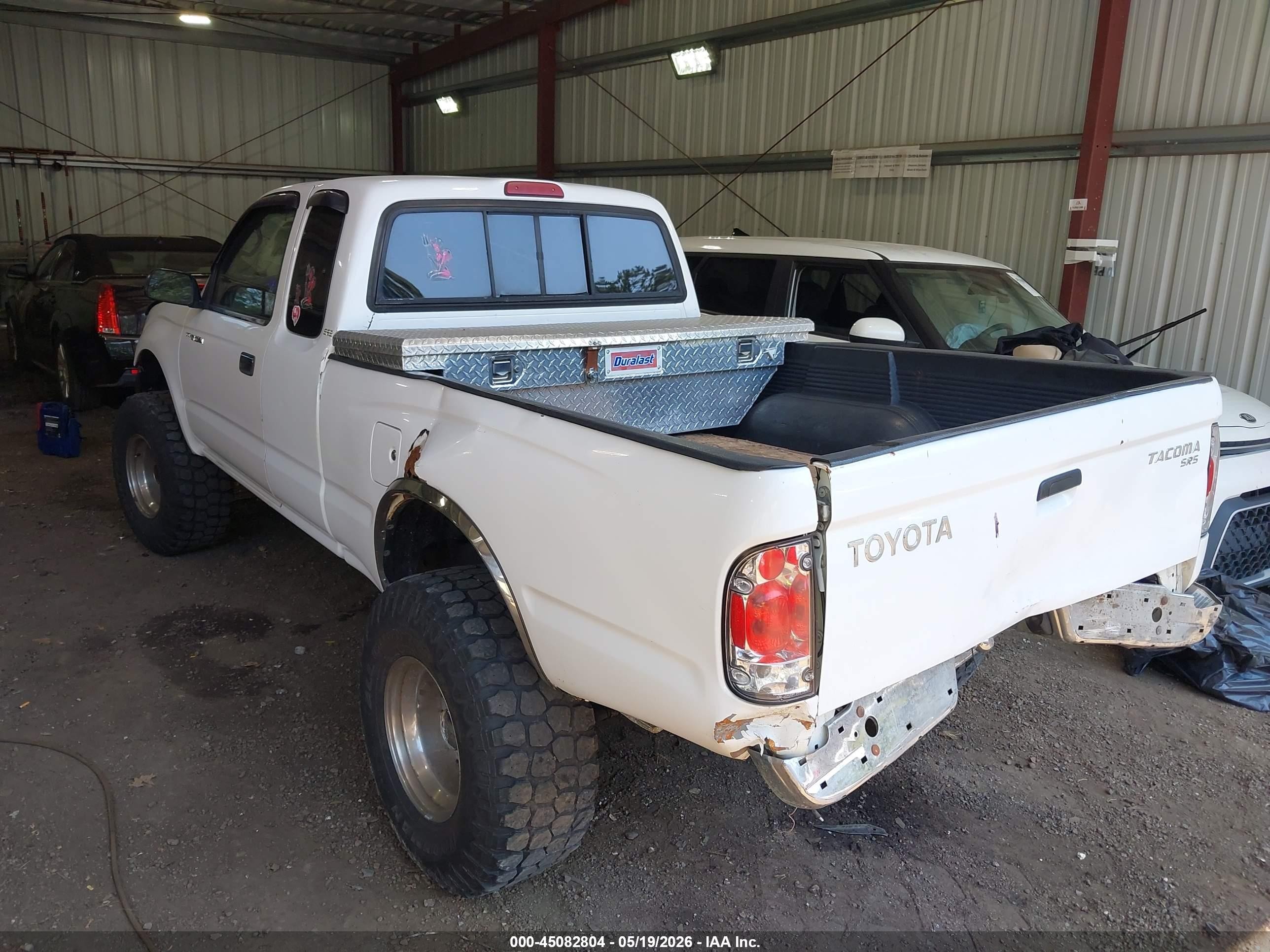 1999 Toyota Tacoma   Белый vin: 4TAWM72N1XZ464075