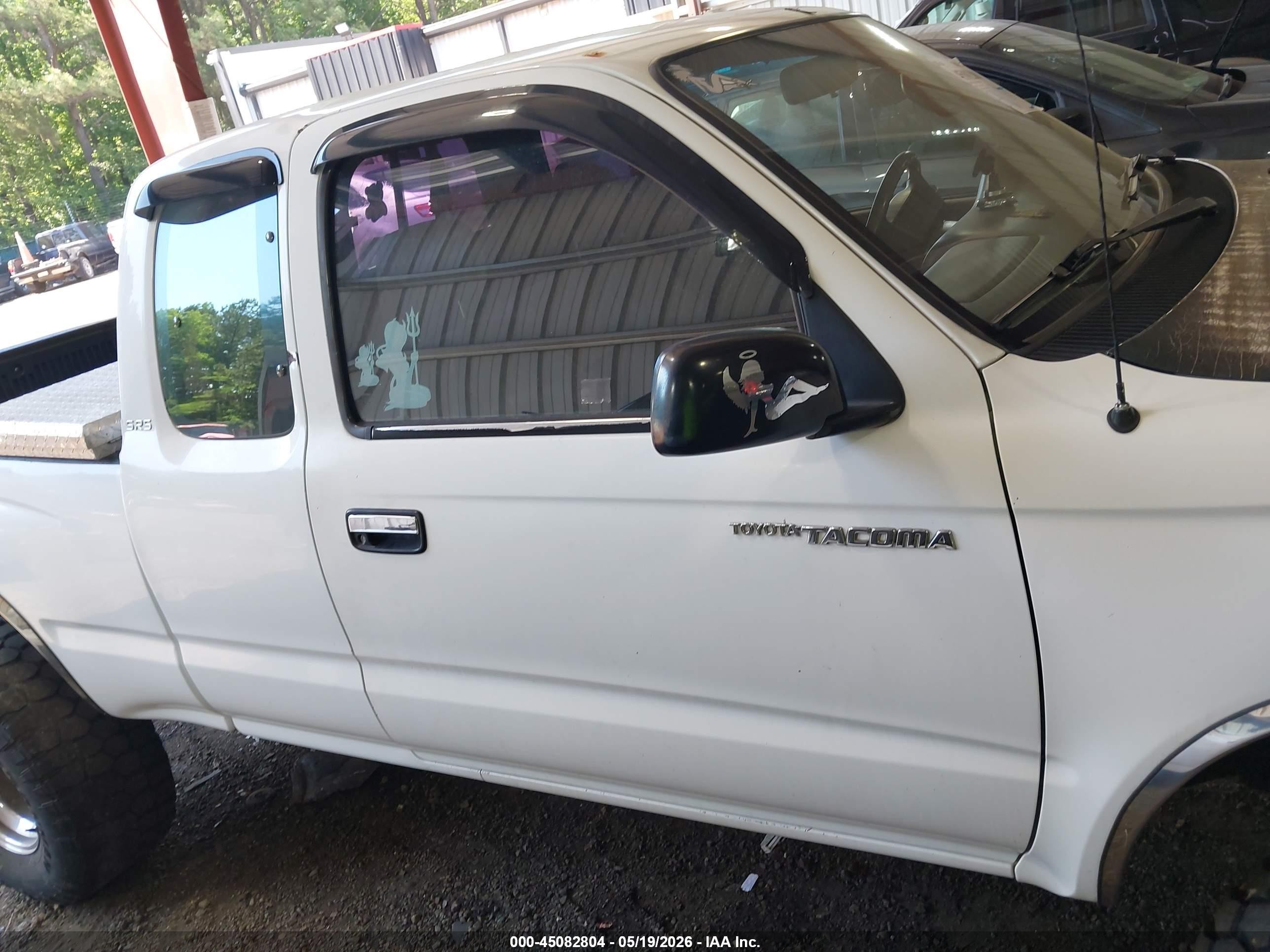 1999 Toyota Tacoma   Белый vin: 4TAWM72N1XZ464075