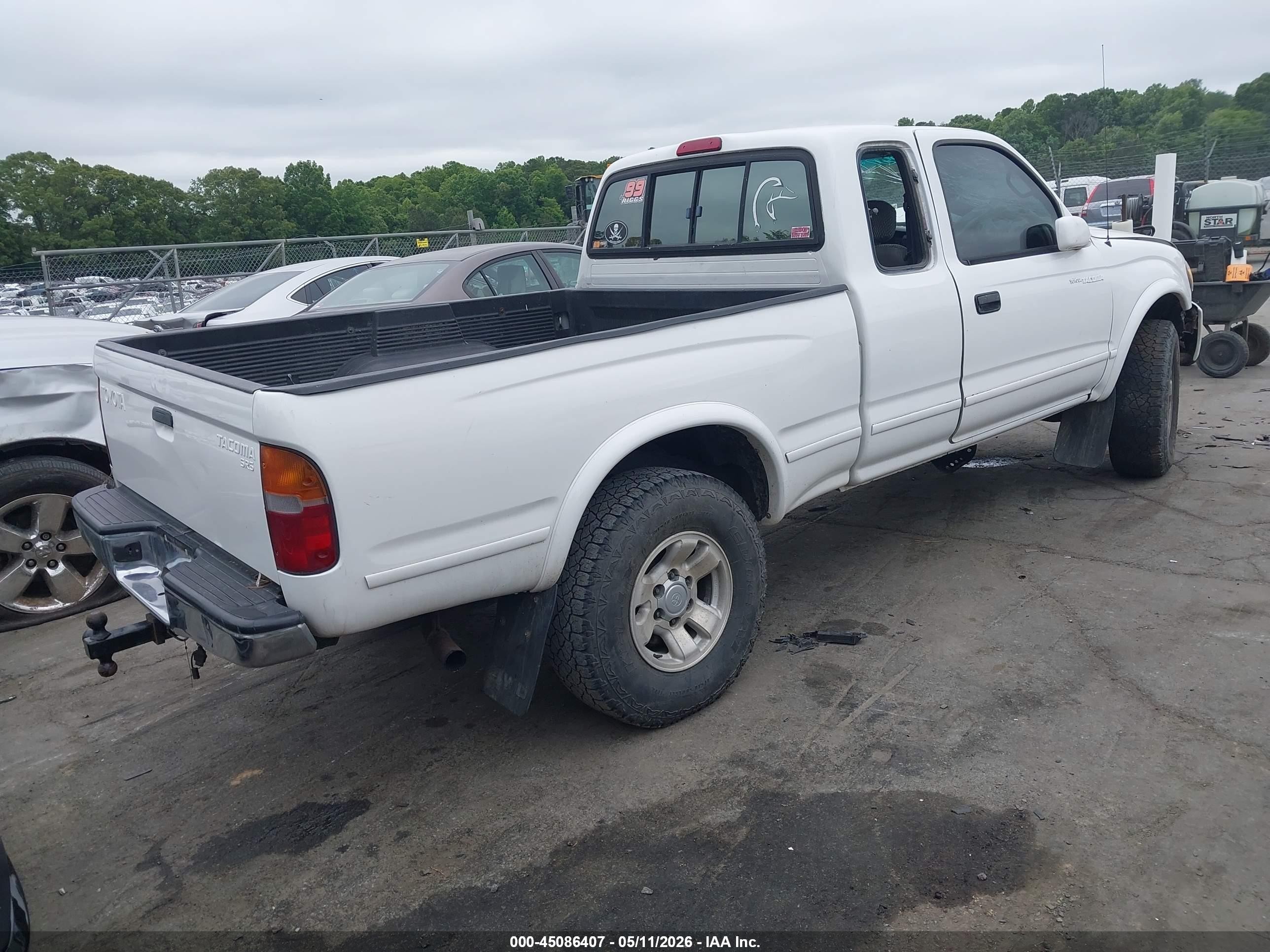 1998 Toyota Tacoma   White vin: 4TAWM72N2WZ046669