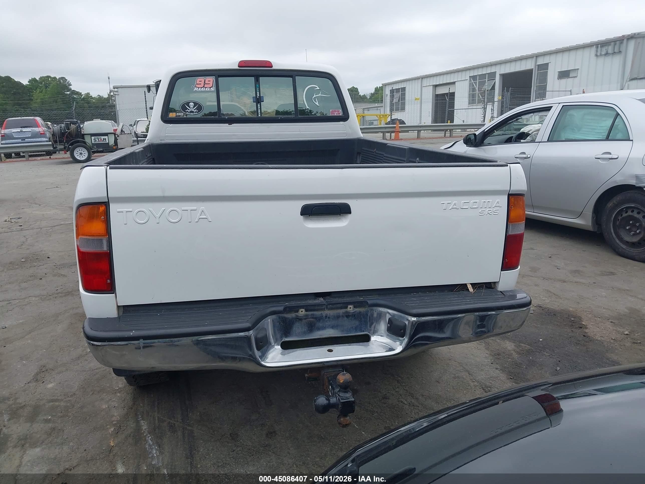 1998 Toyota Tacoma   White vin: 4TAWM72N2WZ046669