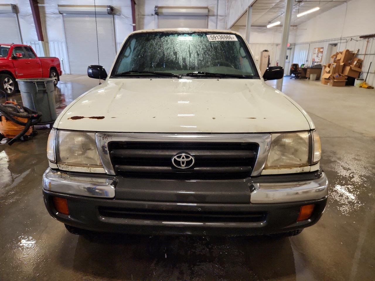 1998 Toyota Tacoma Xtracab White vin: 4TAWM72N3WZ038077