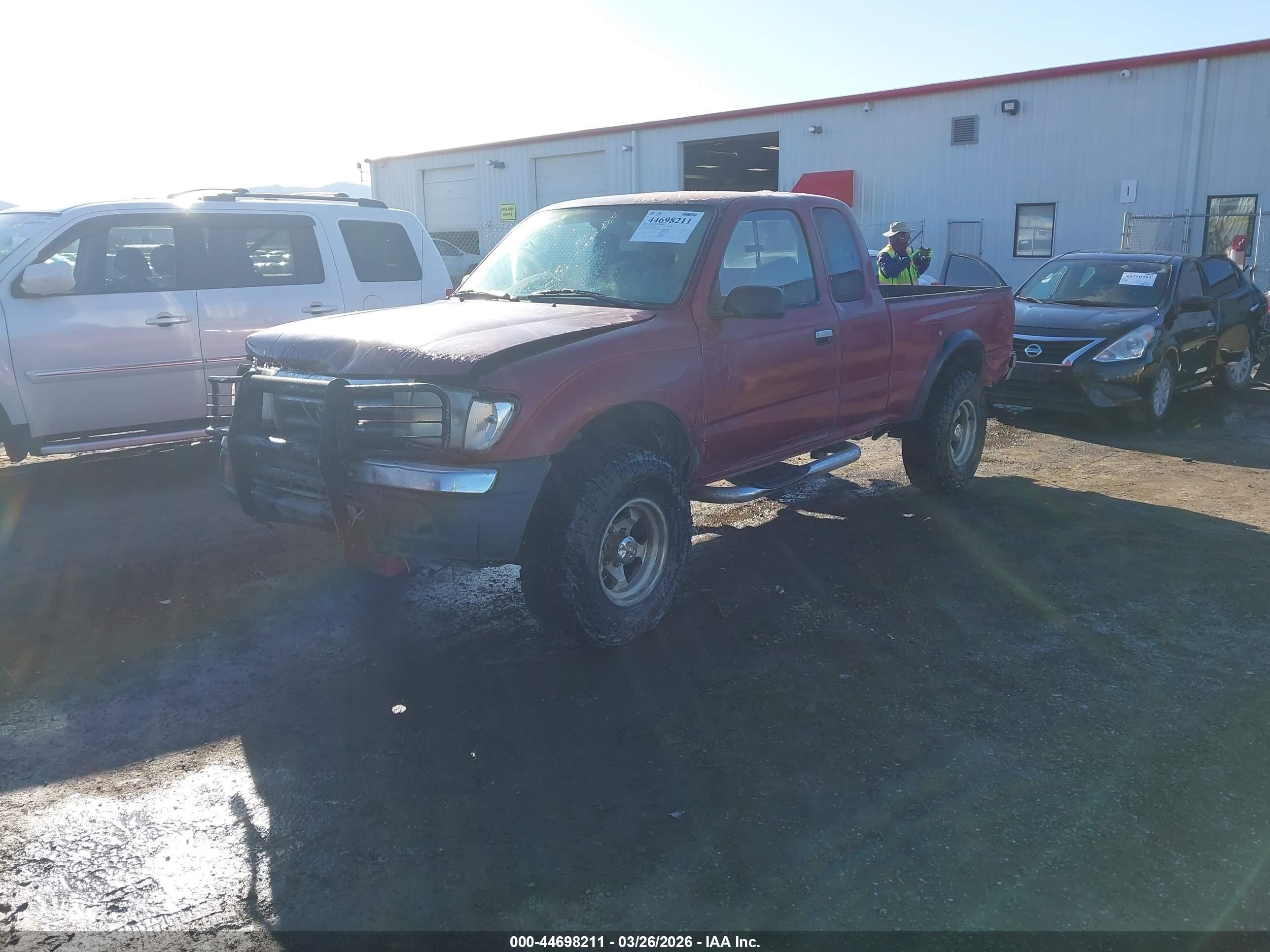 1999 Toyota Tacoma   Burgundy vin: 4TAWM72N3XZ426606