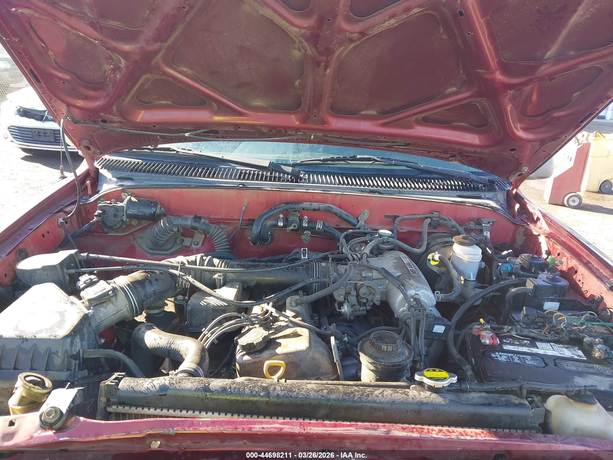 1999 Toyota Tacoma   Burgundy vin: 4TAWM72N3XZ426606