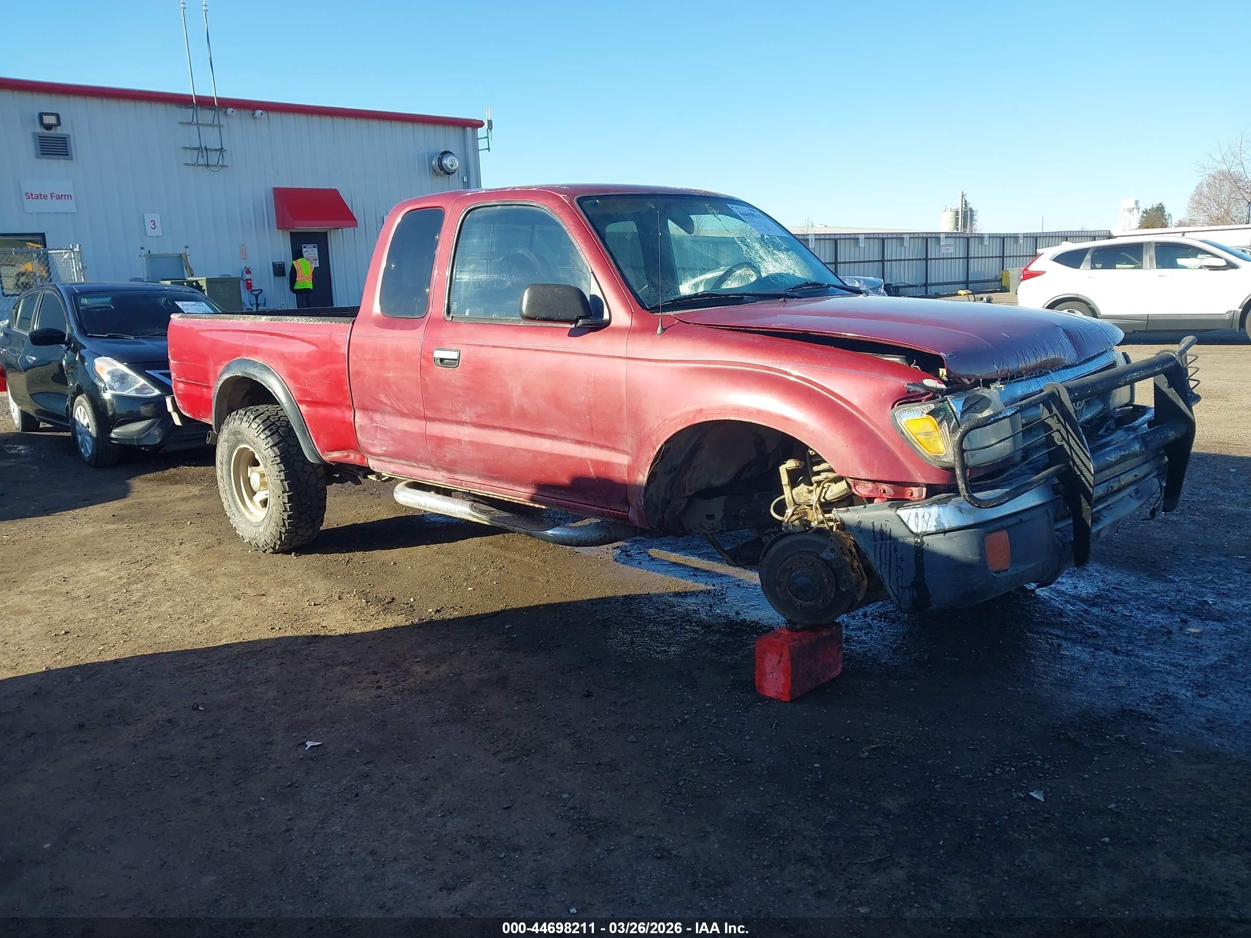 1999 Toyota Tacoma   Burgundy vin: 4TAWM72N3XZ426606