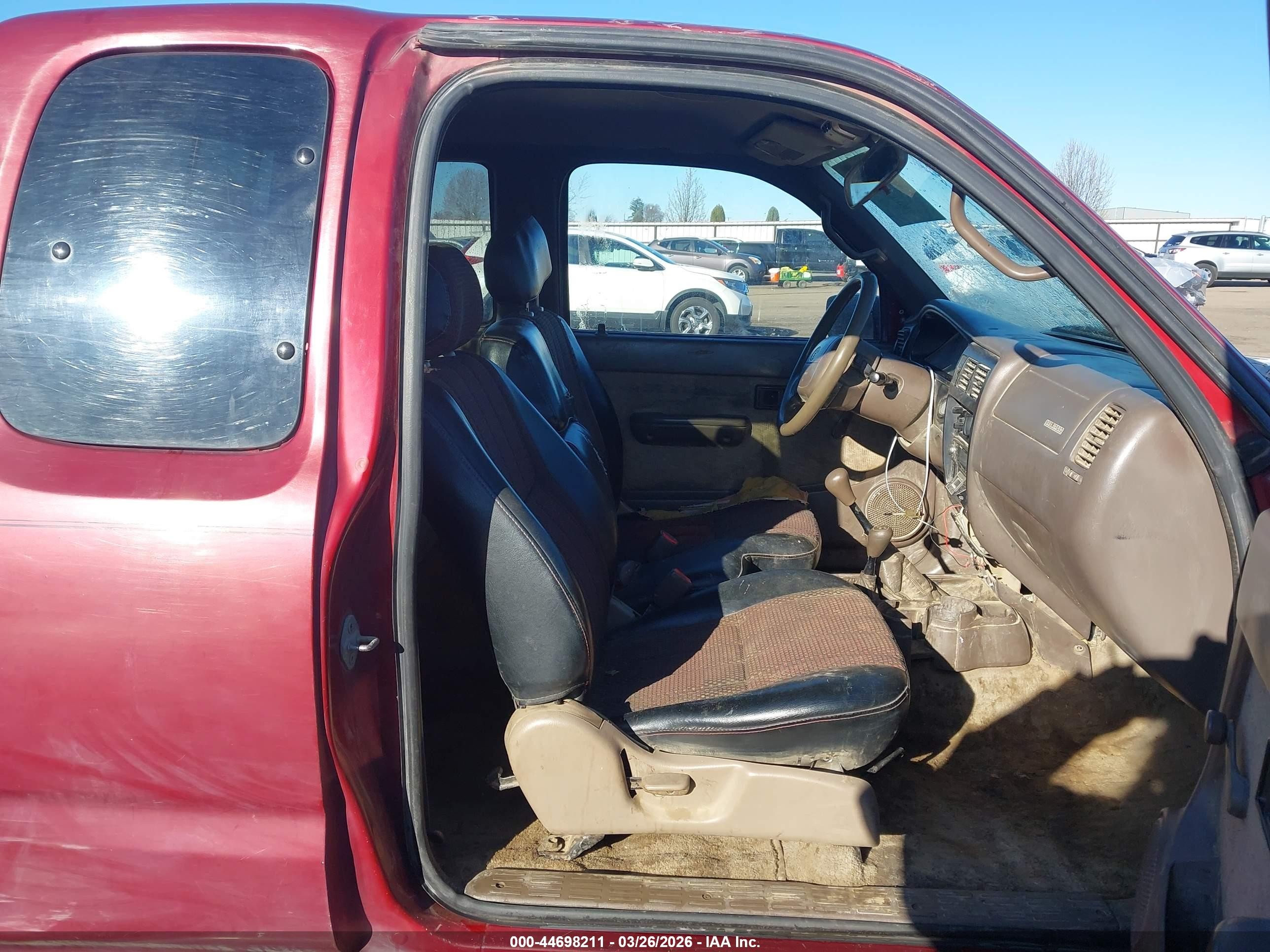 1999 Toyota Tacoma   Burgundy vin: 4TAWM72N3XZ426606