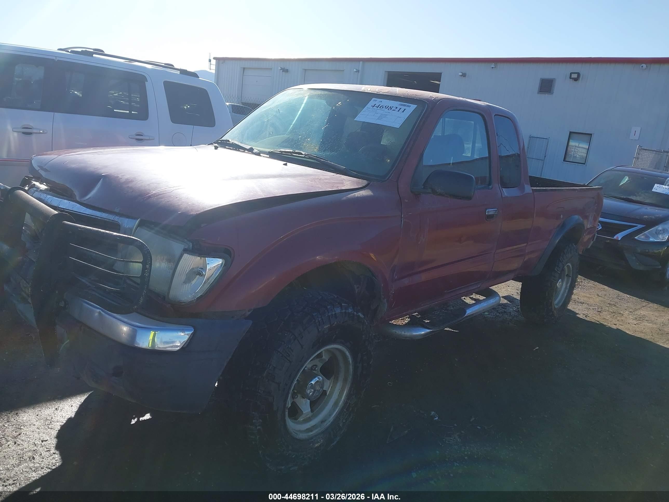 1999 Toyota Tacoma   Burgundy vin: 4TAWM72N3XZ426606