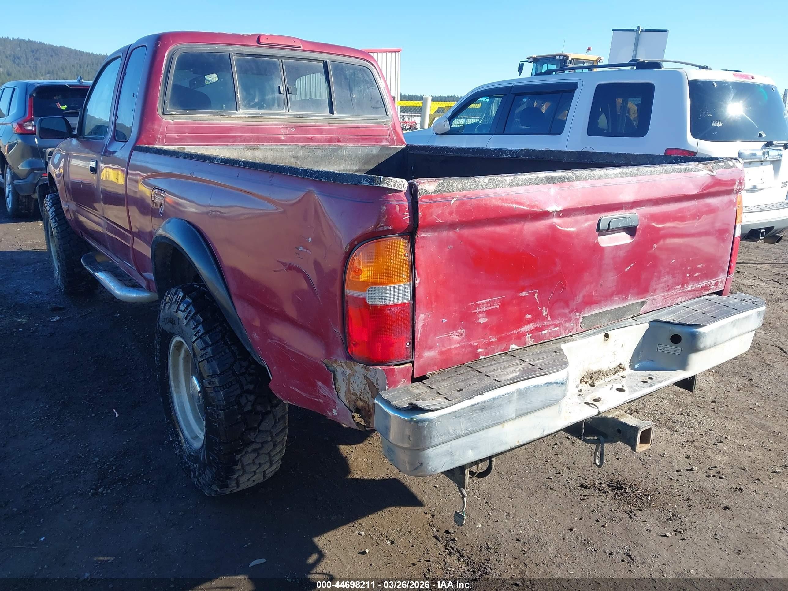 1999 Toyota Tacoma   Burgundy vin: 4TAWM72N3XZ426606