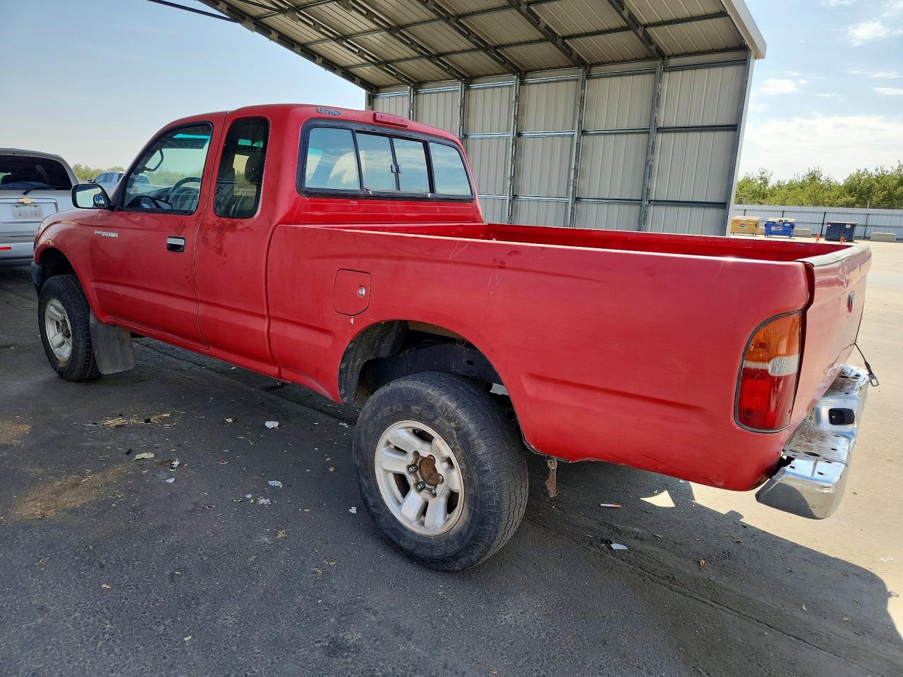1997 Toyota Tacoma Base Red vin: 4TAWM72N4VZ260657