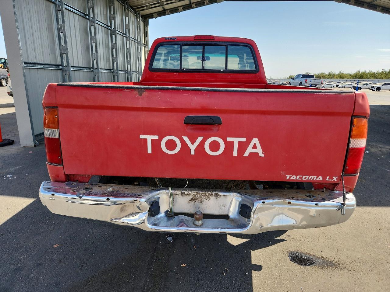 1997 Toyota Tacoma Base Red vin: 4TAWM72N4VZ260657