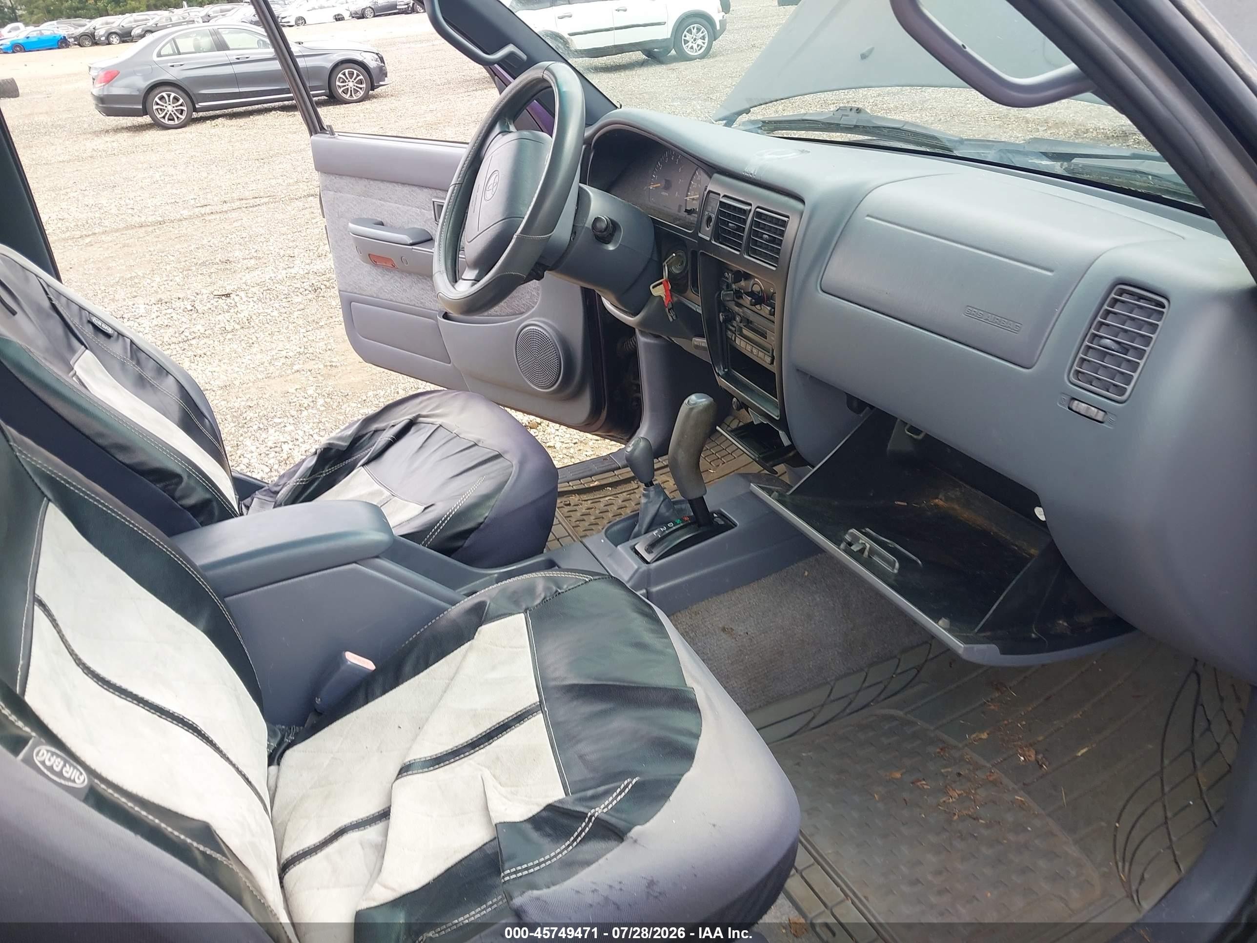 1999 Toyota Tacoma   Black vin: 4TAWM72N4XZ502480