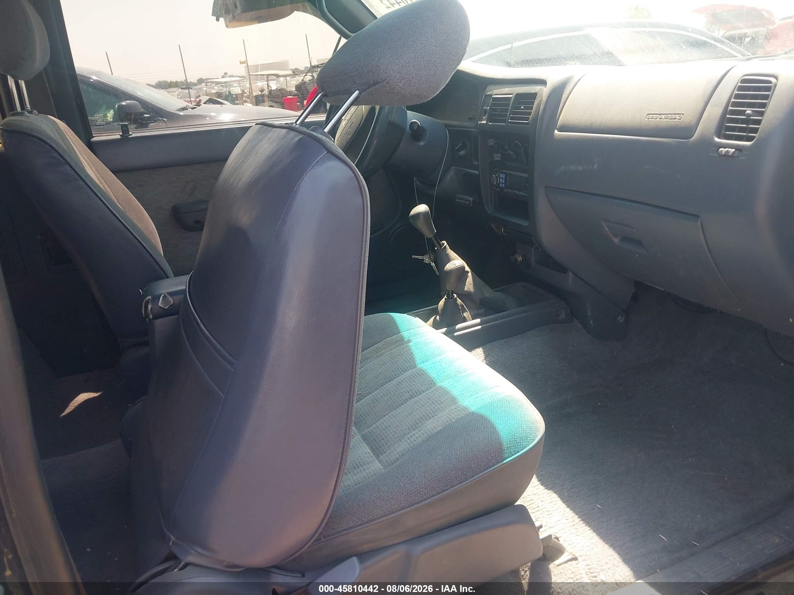 1998 Toyota Tacoma   Черный vin: 4TAWM72N5WZ016839