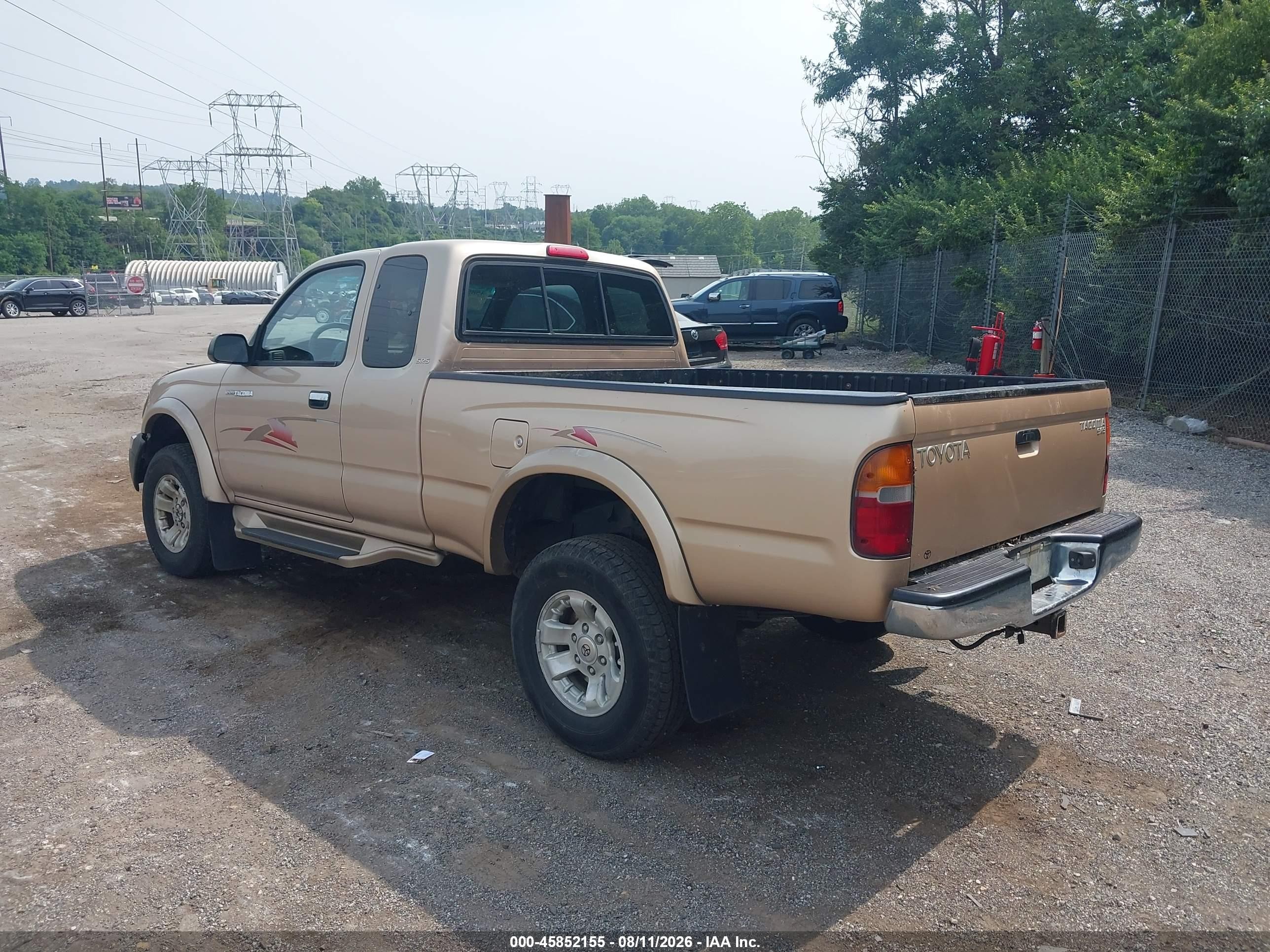 2000 Toyota Tacoma   Gold vin: 4TAWM72N5YZ650798