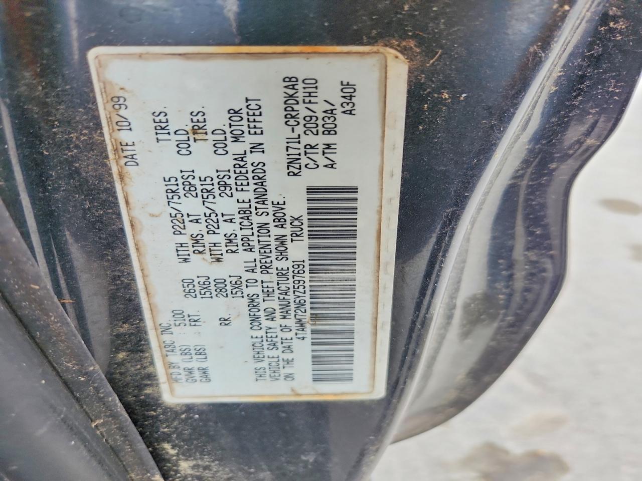 2000 Toyota Tacoma Xtracab Черный vin: 4TAWM72N6YZ597691