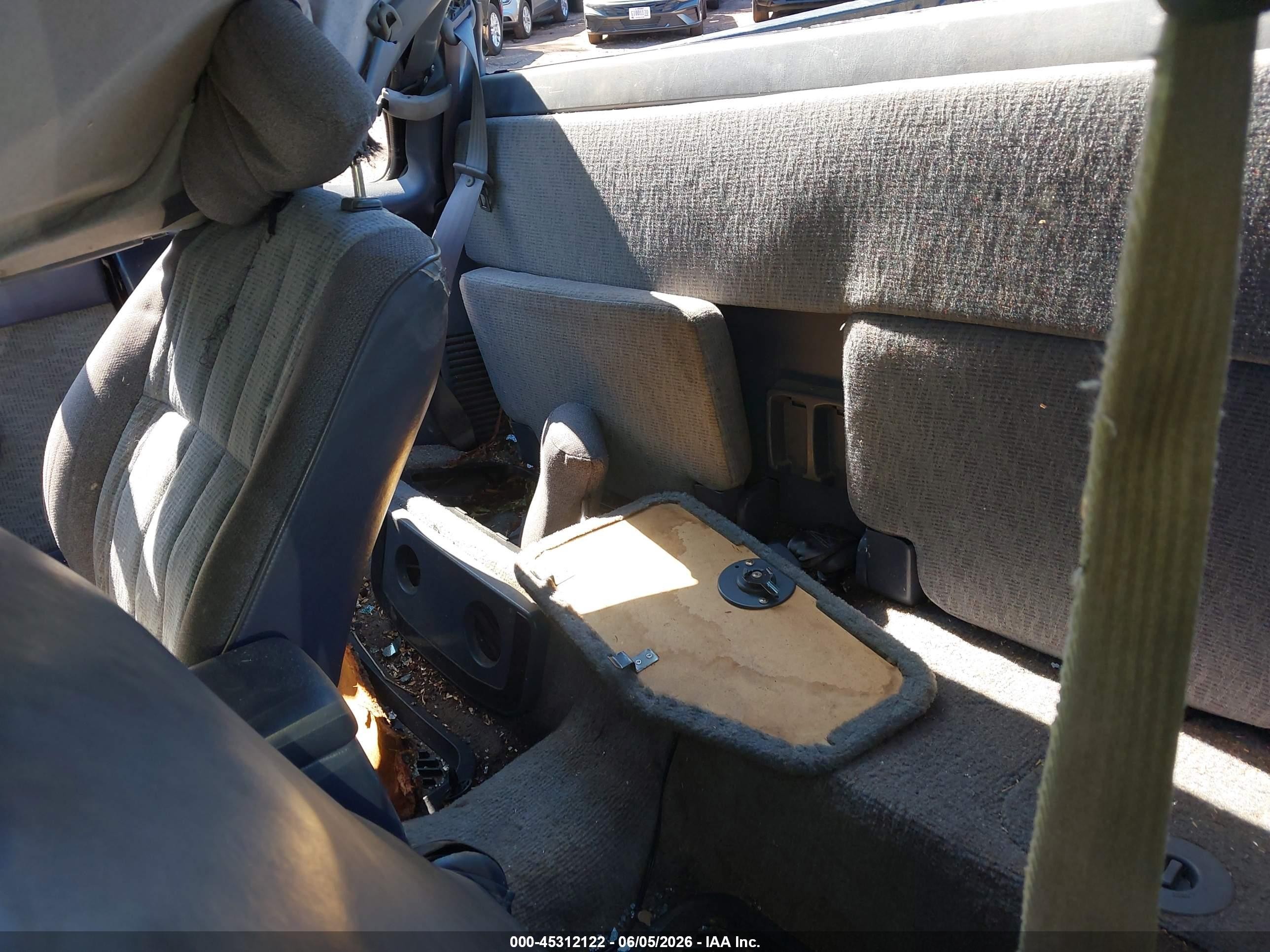 1998 Toyota Tacoma   Black vin: 4TAWM72N7WZ064407