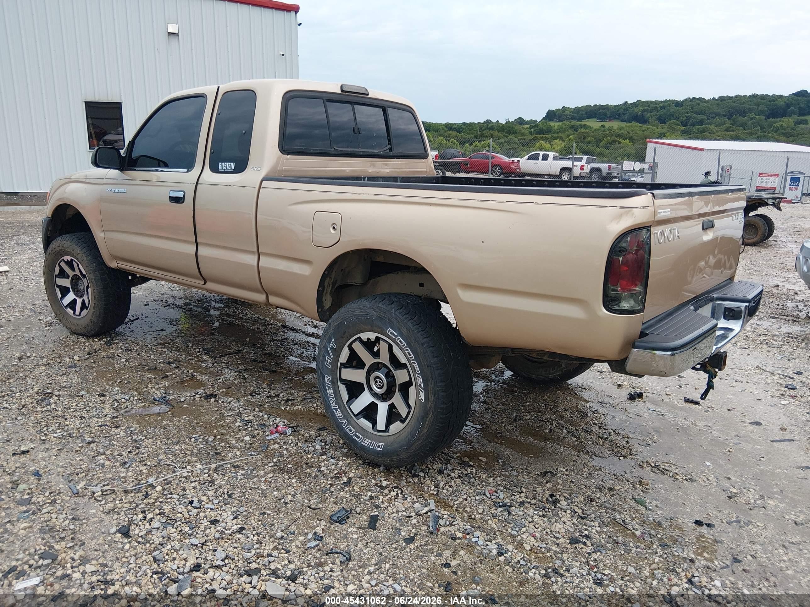 2000 Toyota Tacoma   Желто-коричневый vin: 4TAWM72N7YZ666209