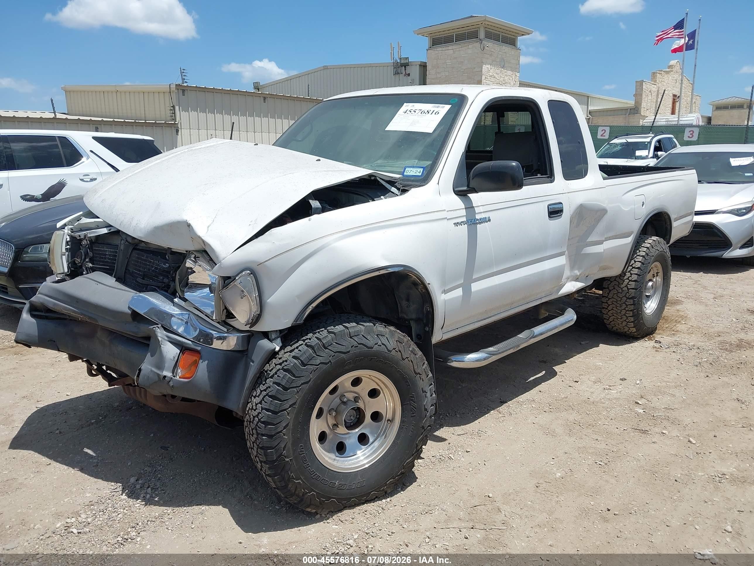1999 Toyota Tacoma   White vin: 4TAWM72N8XZ476160