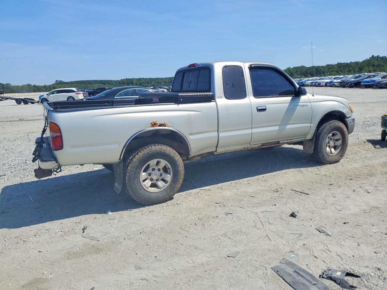 2000 Toyota Tacoma Base Gray vin: 4TAWM72NXYZ665491