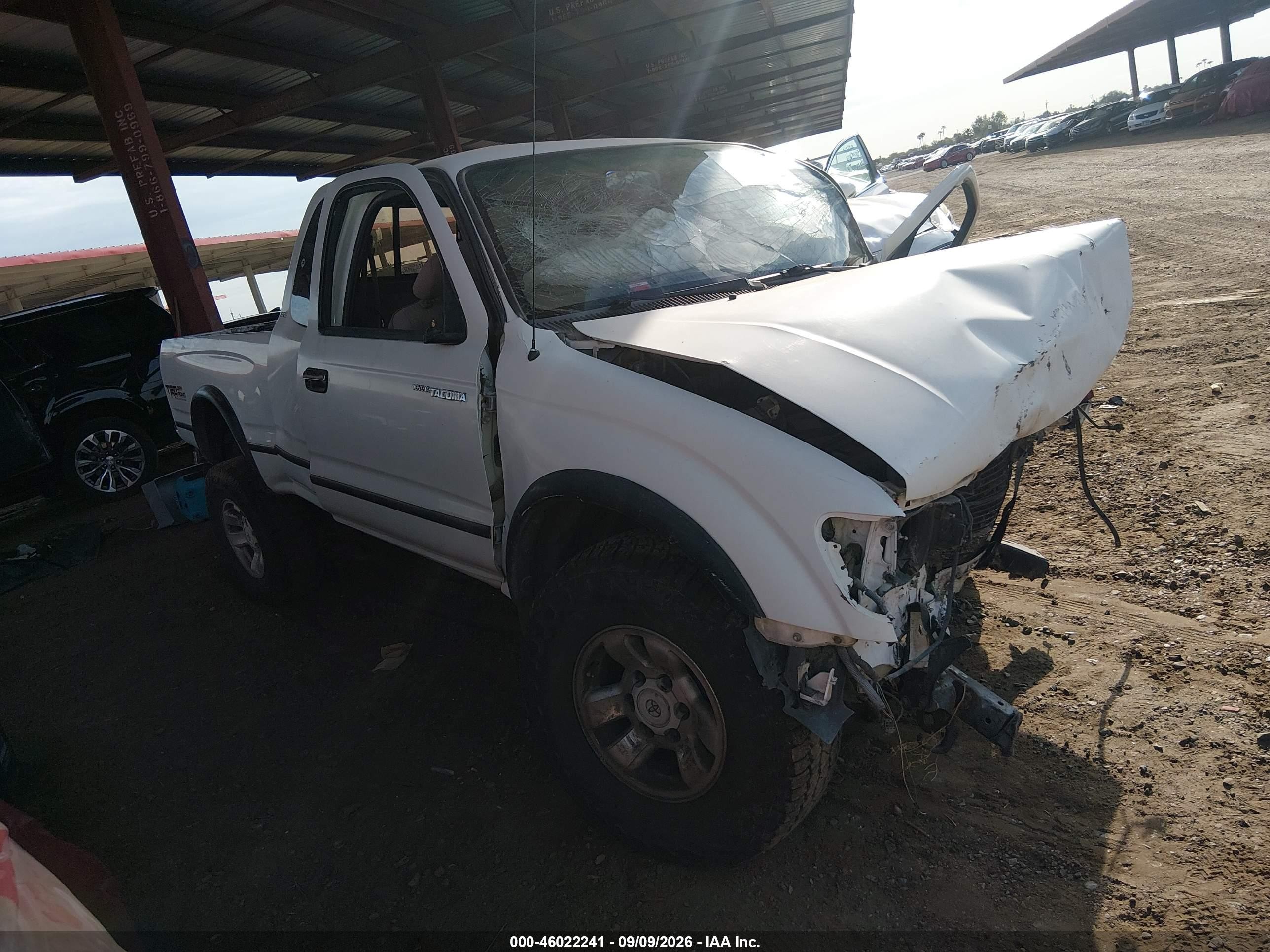 1998 Toyota Tacoma Base V6 White vin: 4TAWN72N0WZ123052