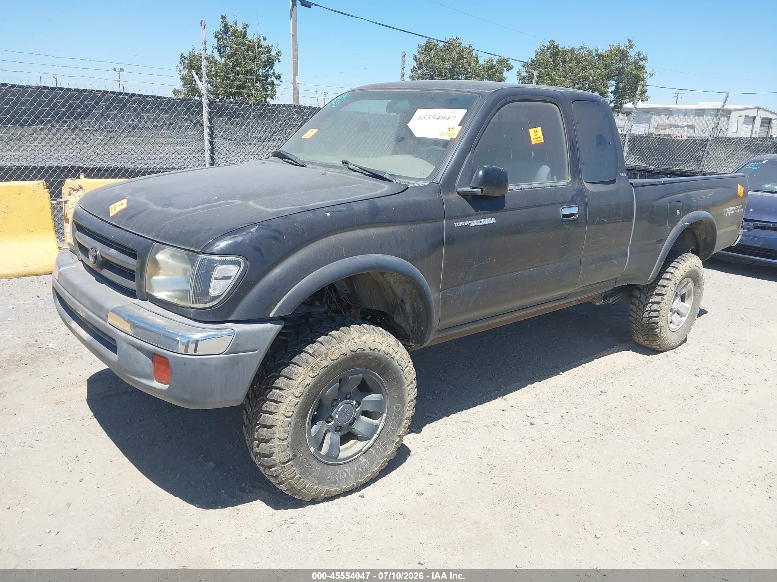 1998 Toyota Tacoma Base V6 Black vin: 4TAWN72N0WZ132088