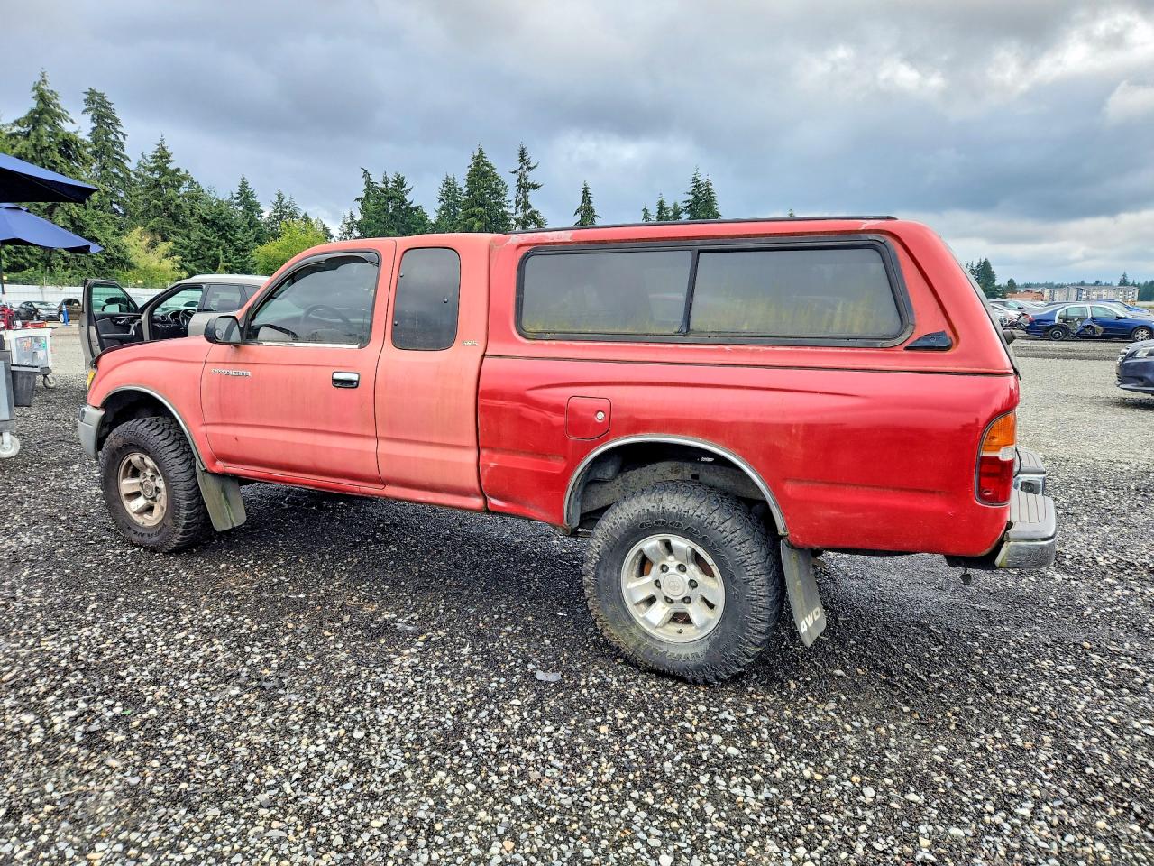 2000 Toyota Tacoma Xtracab Красный vin: 4TAWN72N0YZ648213