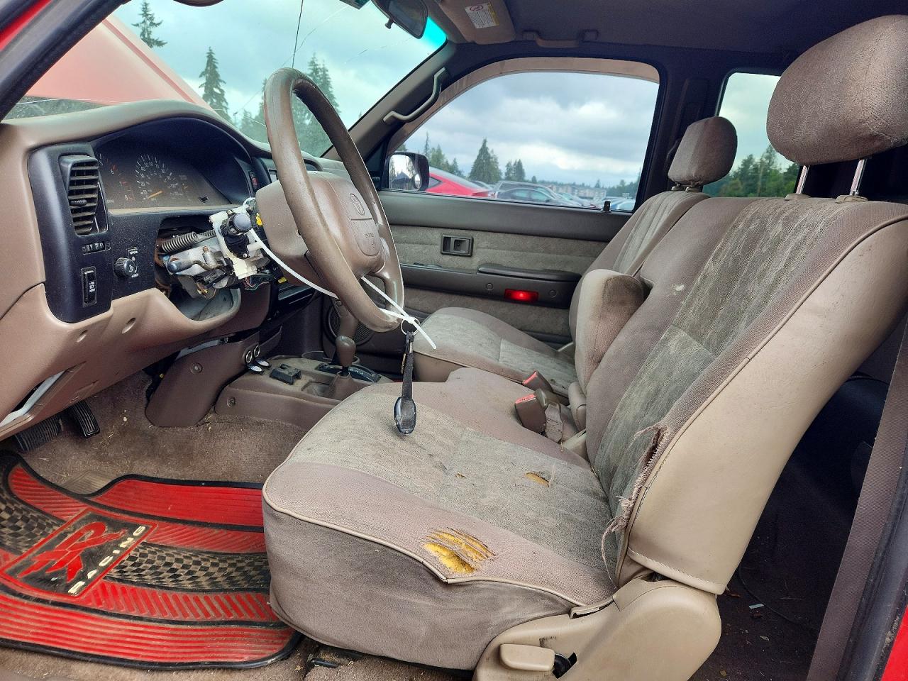 2000 Toyota Tacoma Xtracab Красный vin: 4TAWN72N0YZ648213