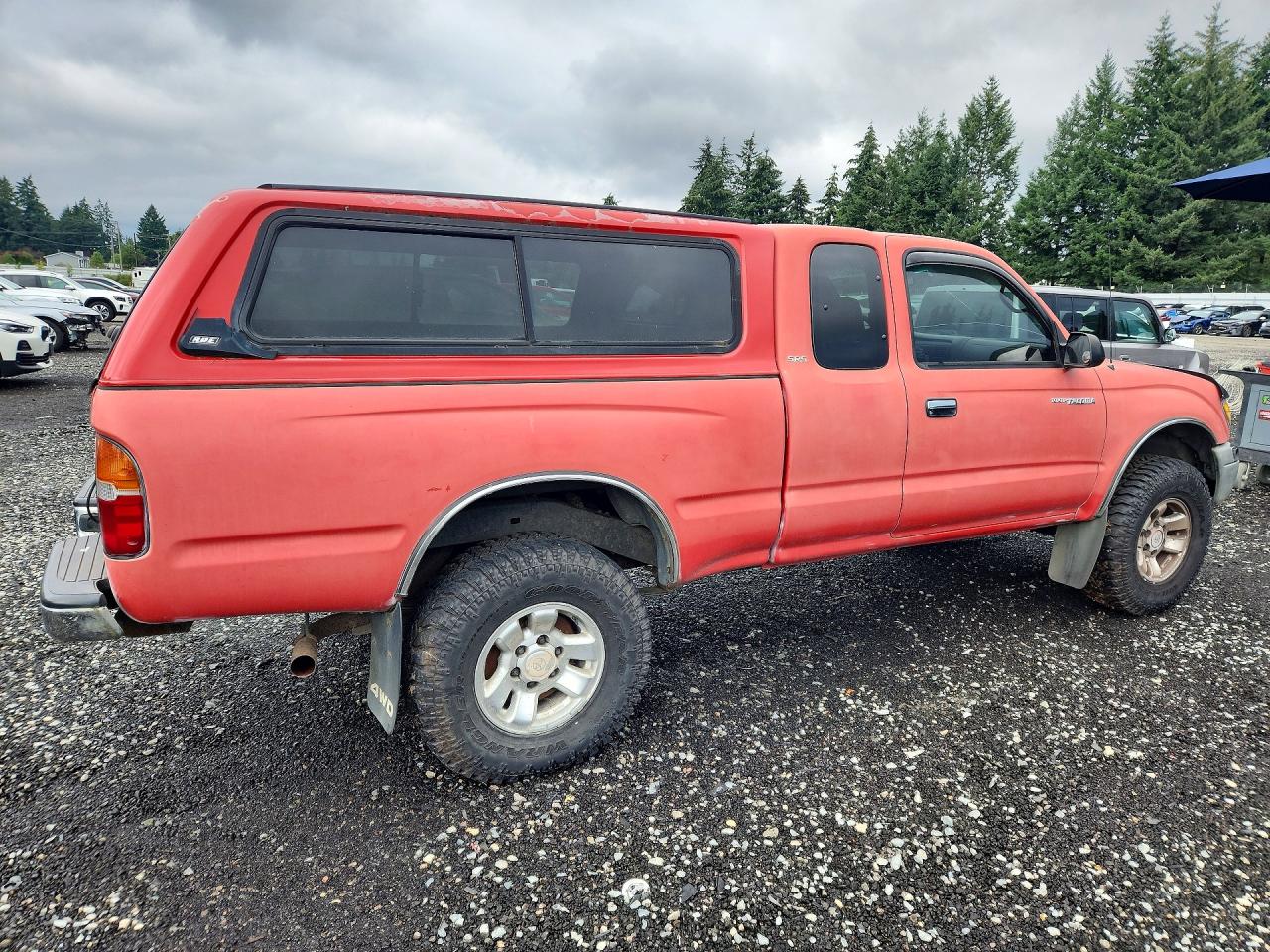 2000 Toyota Tacoma Xtracab Красный vin: 4TAWN72N0YZ648213