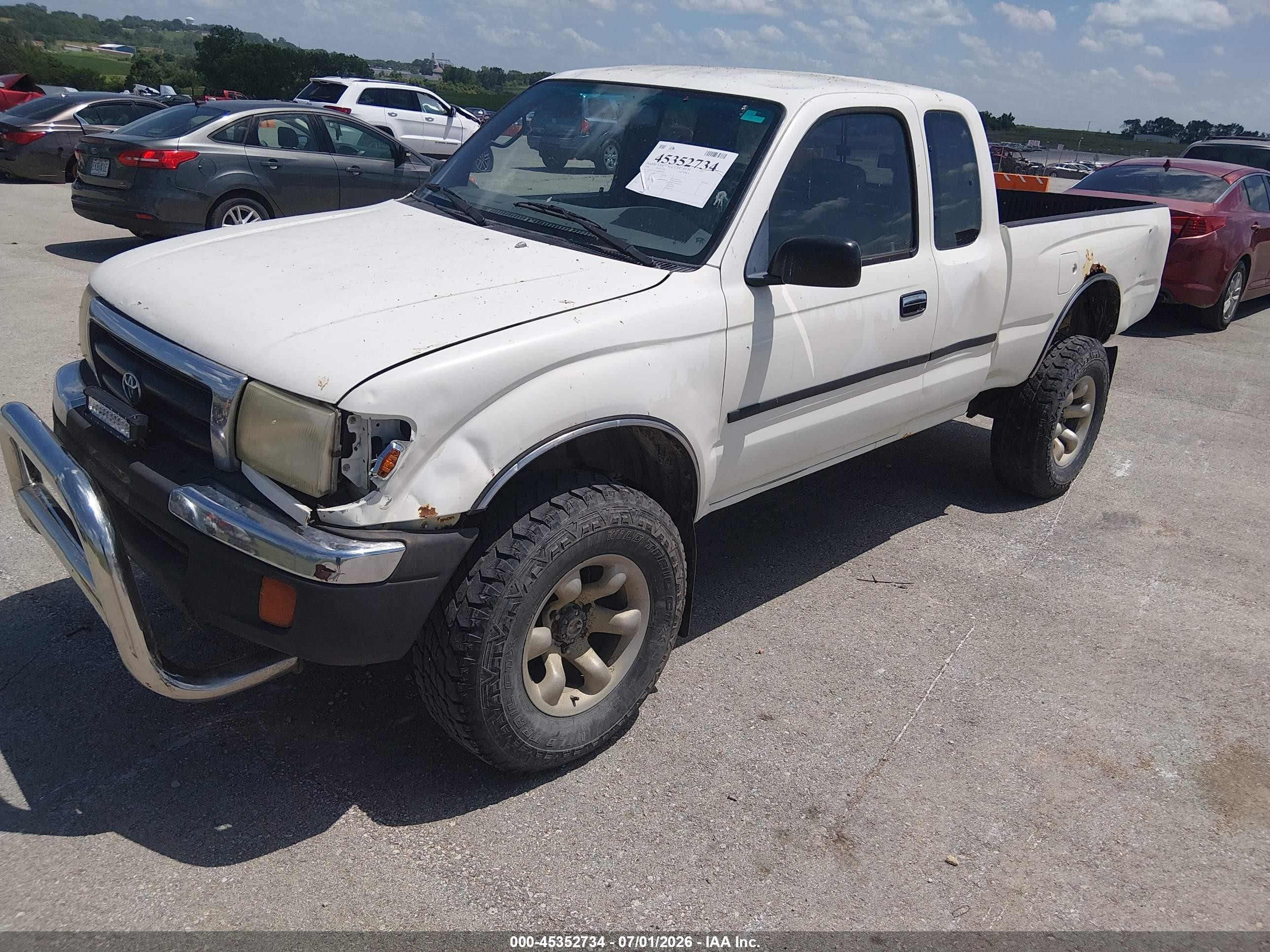 1998 Toyota Tacoma Base V6 White vin: 4TAWN72N1WZ059376
