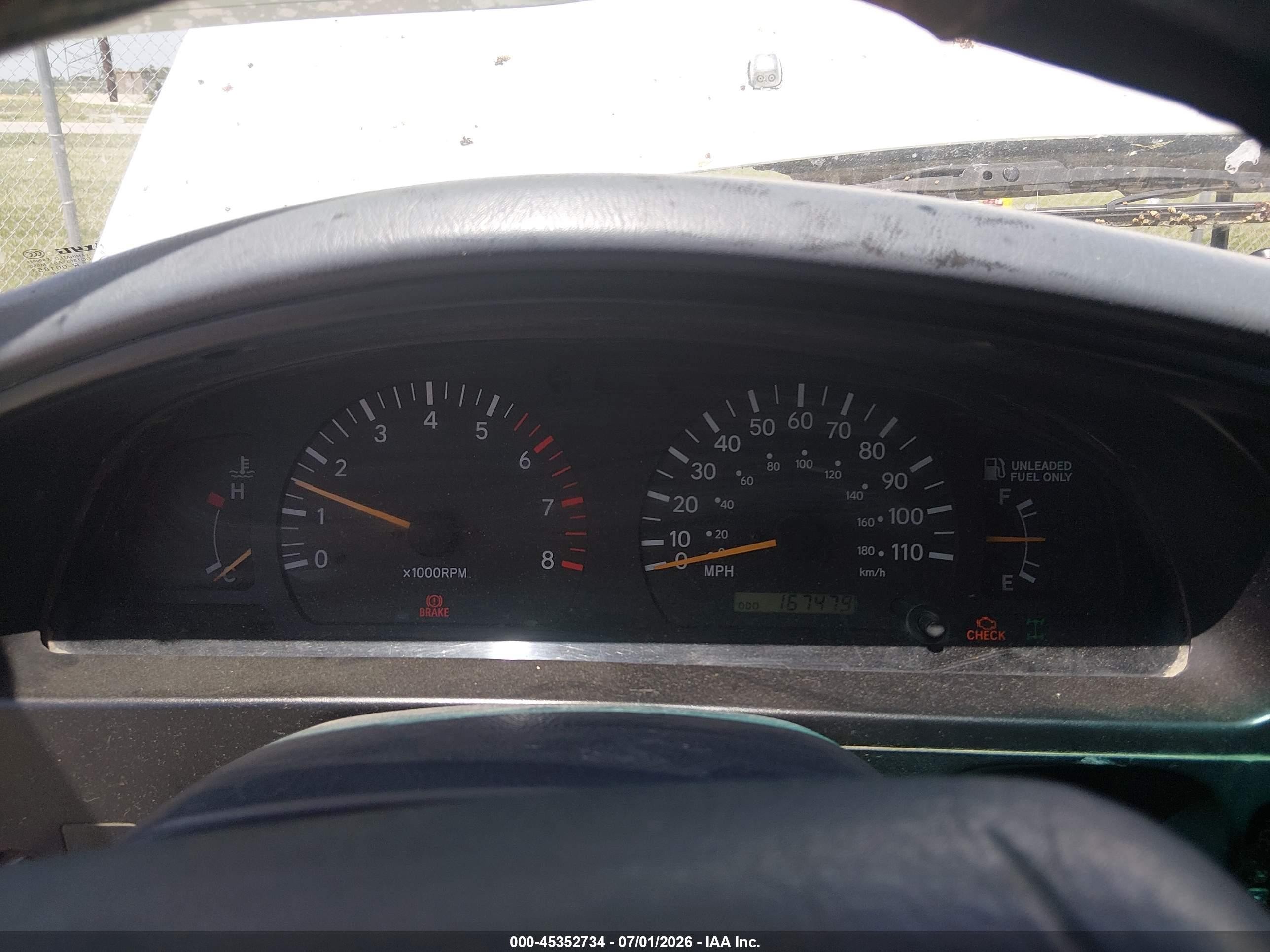 1998 Toyota Tacoma Base V6 White vin: 4TAWN72N1WZ059376