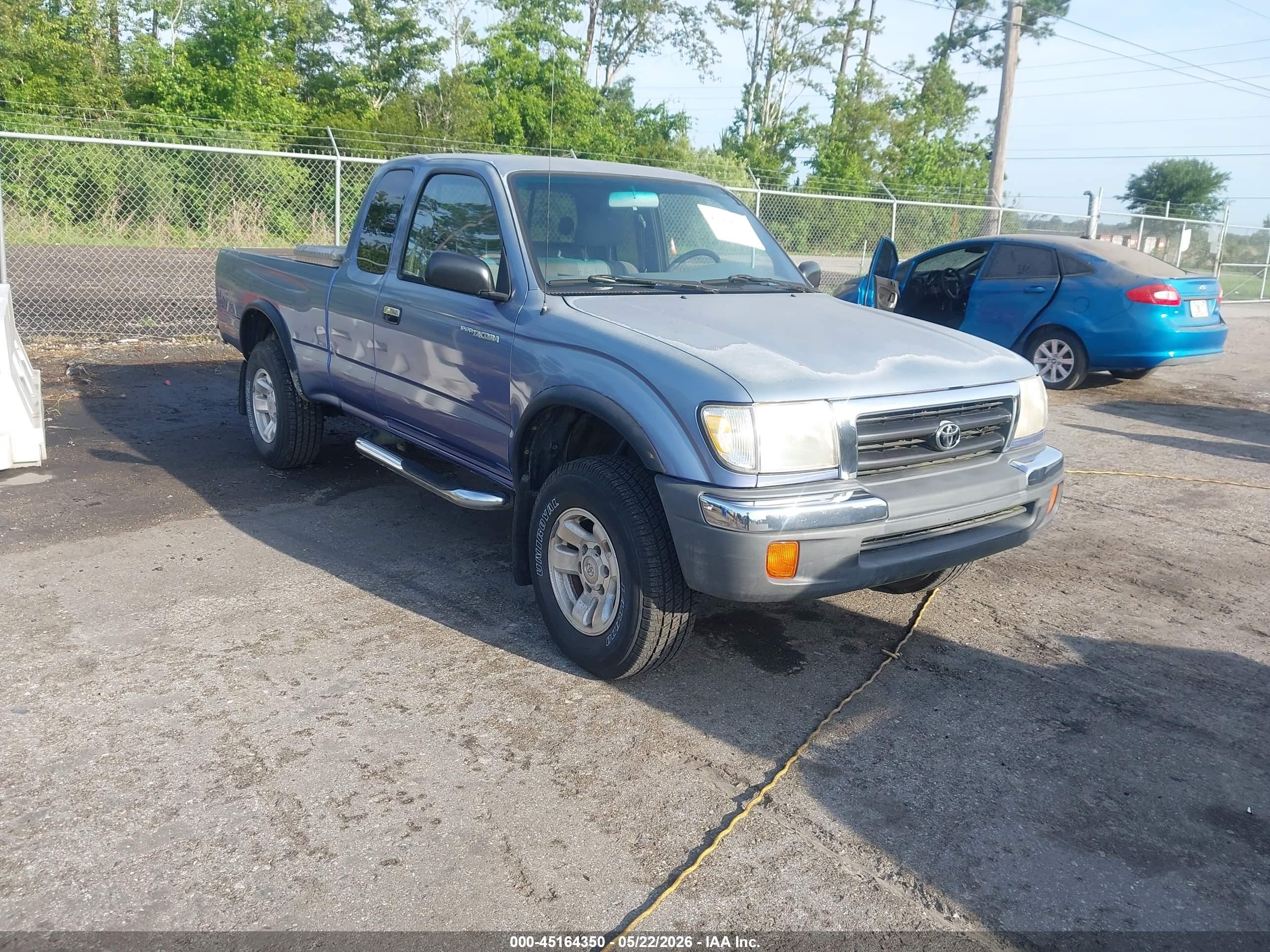 1999 Toyota Tacoma   Blue vin: 4TAWN72N1XZ406299
