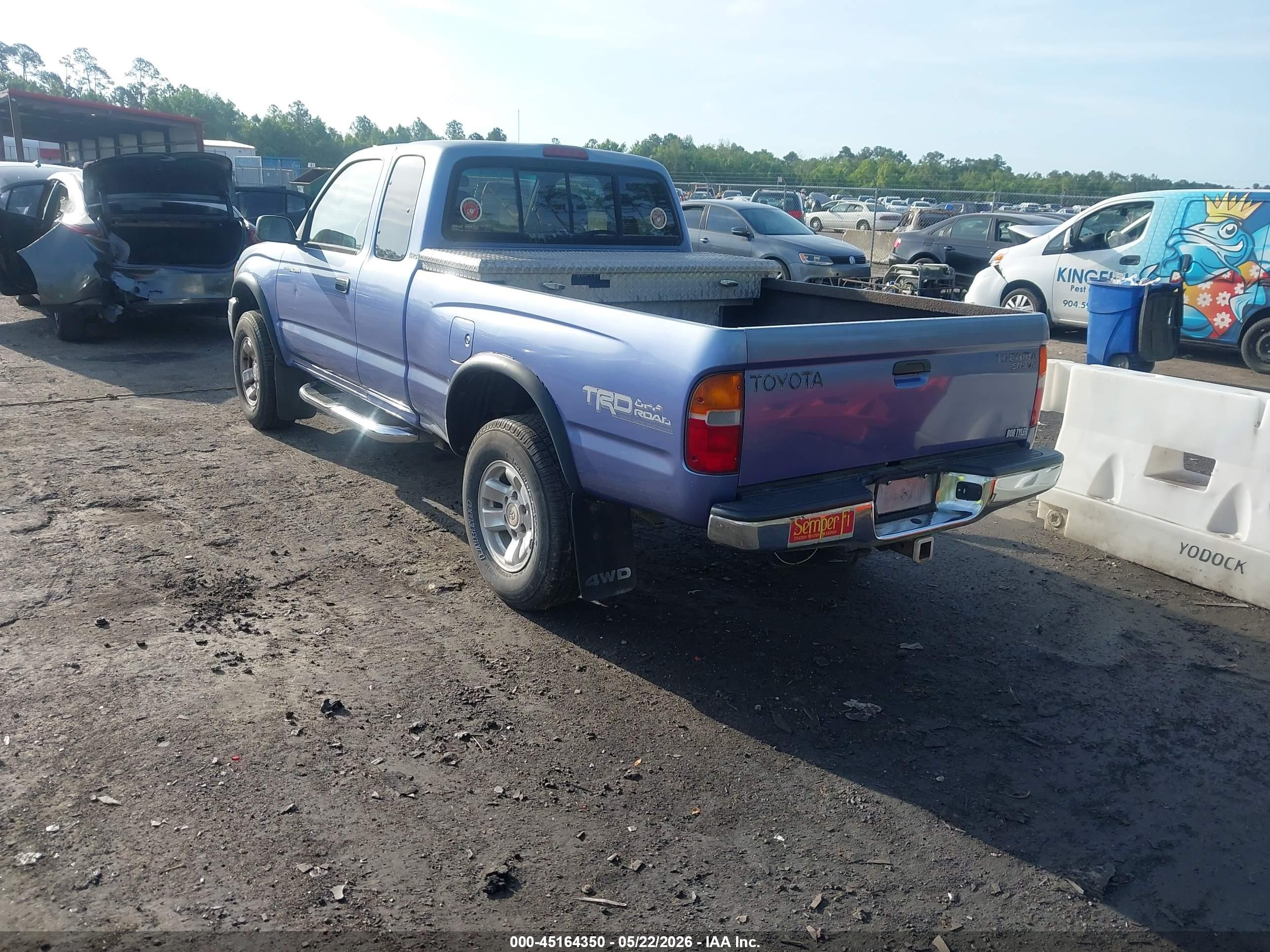 1999 Toyota Tacoma   Blue vin: 4TAWN72N1XZ406299