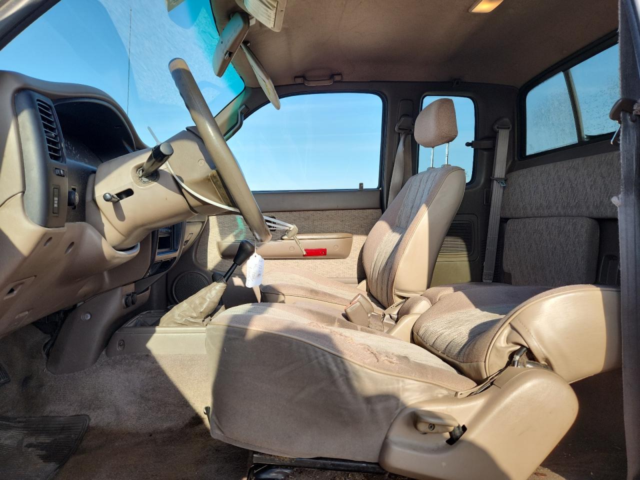 1999 Toyota Tacoma V6 Tan vin: 4TAWN72N1XZ515457