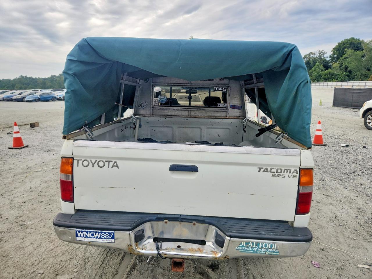 1998 Toyota Tacoma V6 White vin: 4TAWN72N2WZ000160