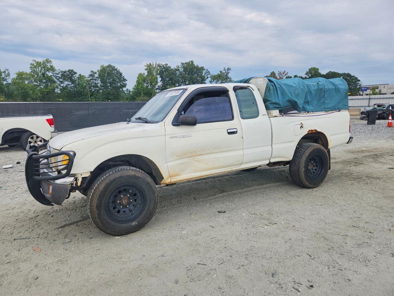 1998 Toyota Tacoma V6 White vin: 4TAWN72N2WZ000160