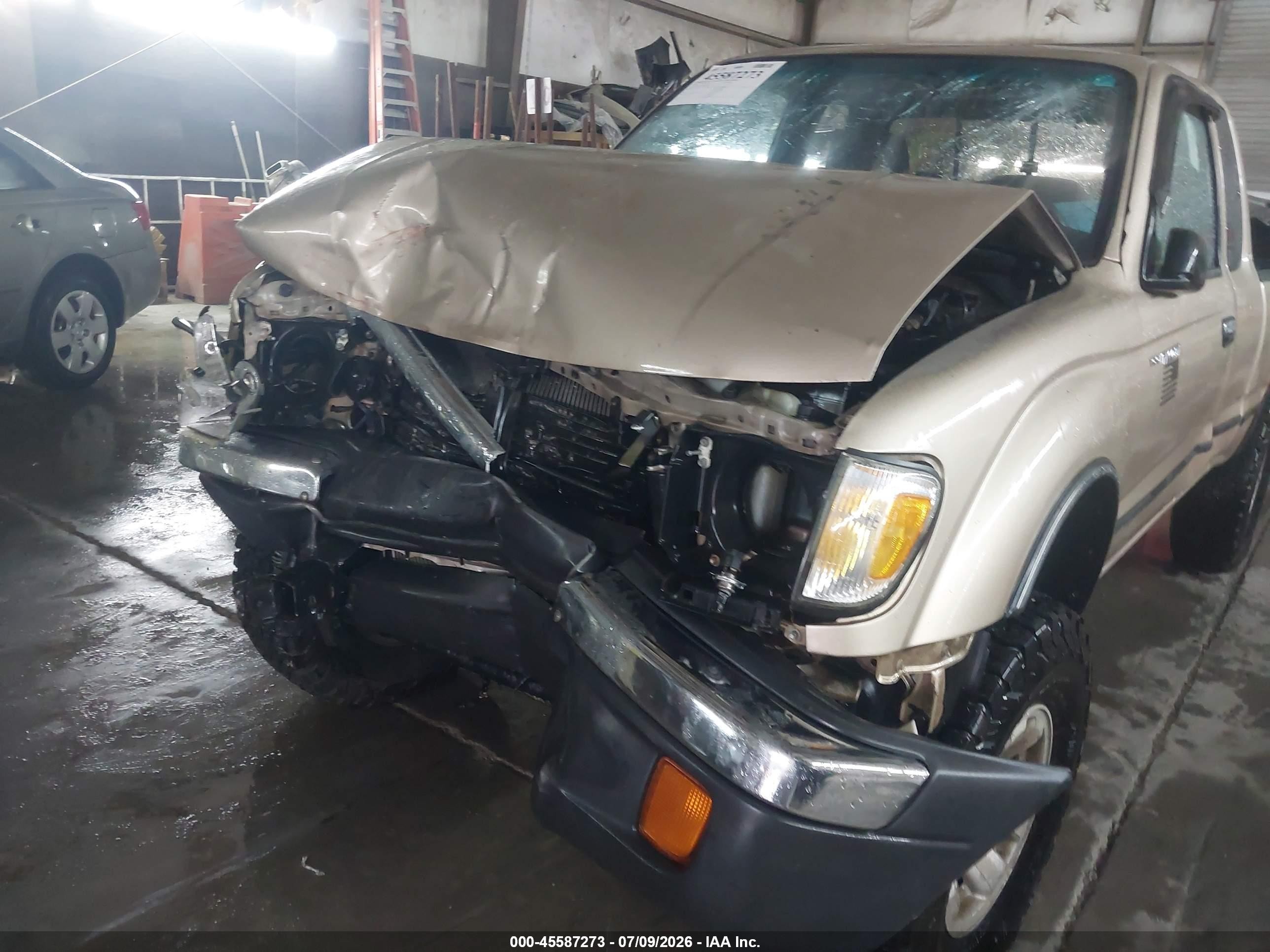 1998 Toyota Tacoma Base V6 Gold vin: 4TAWN72N2WZ083802