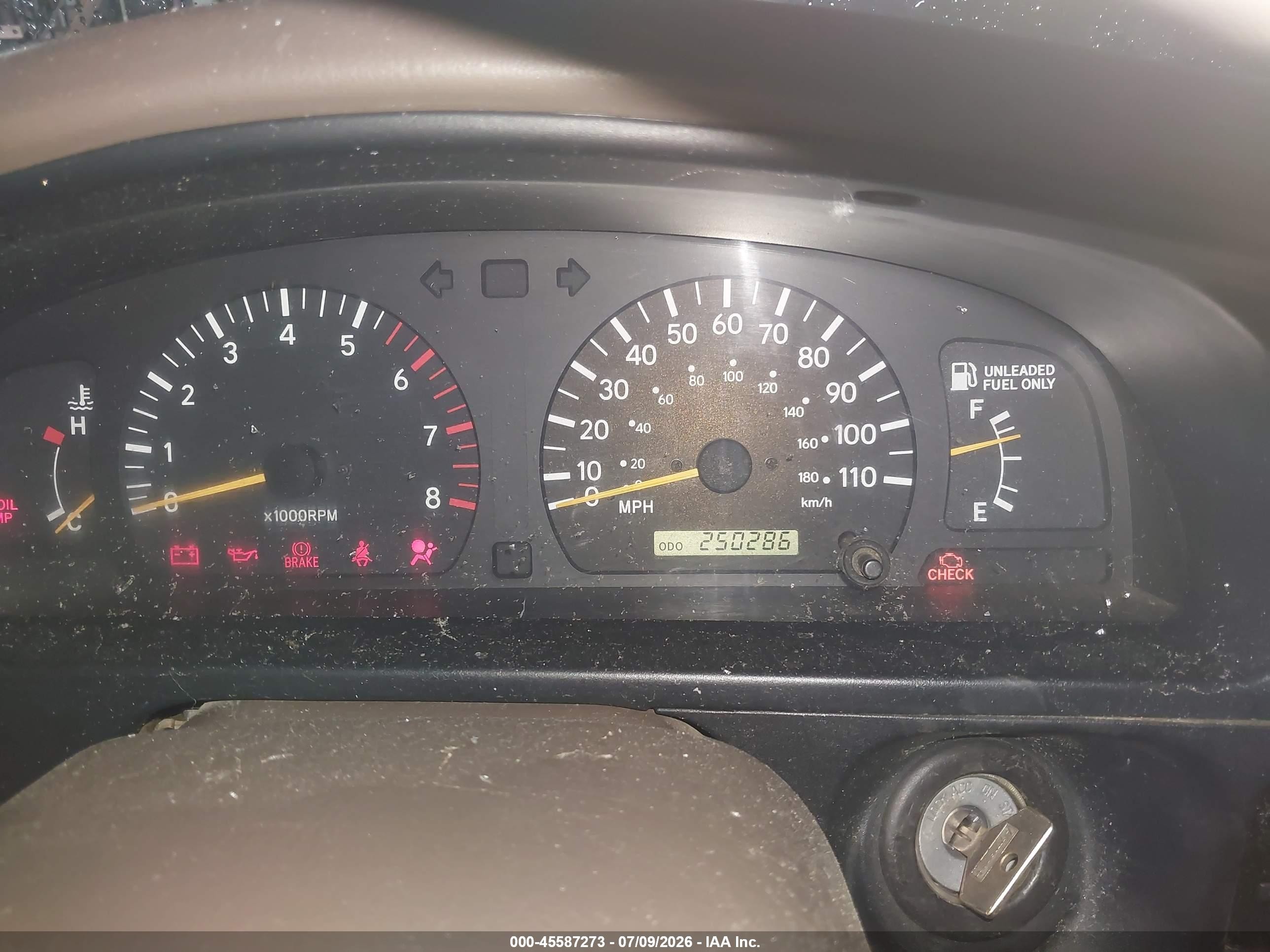 1998 Toyota Tacoma Base V6 Gold vin: 4TAWN72N2WZ083802