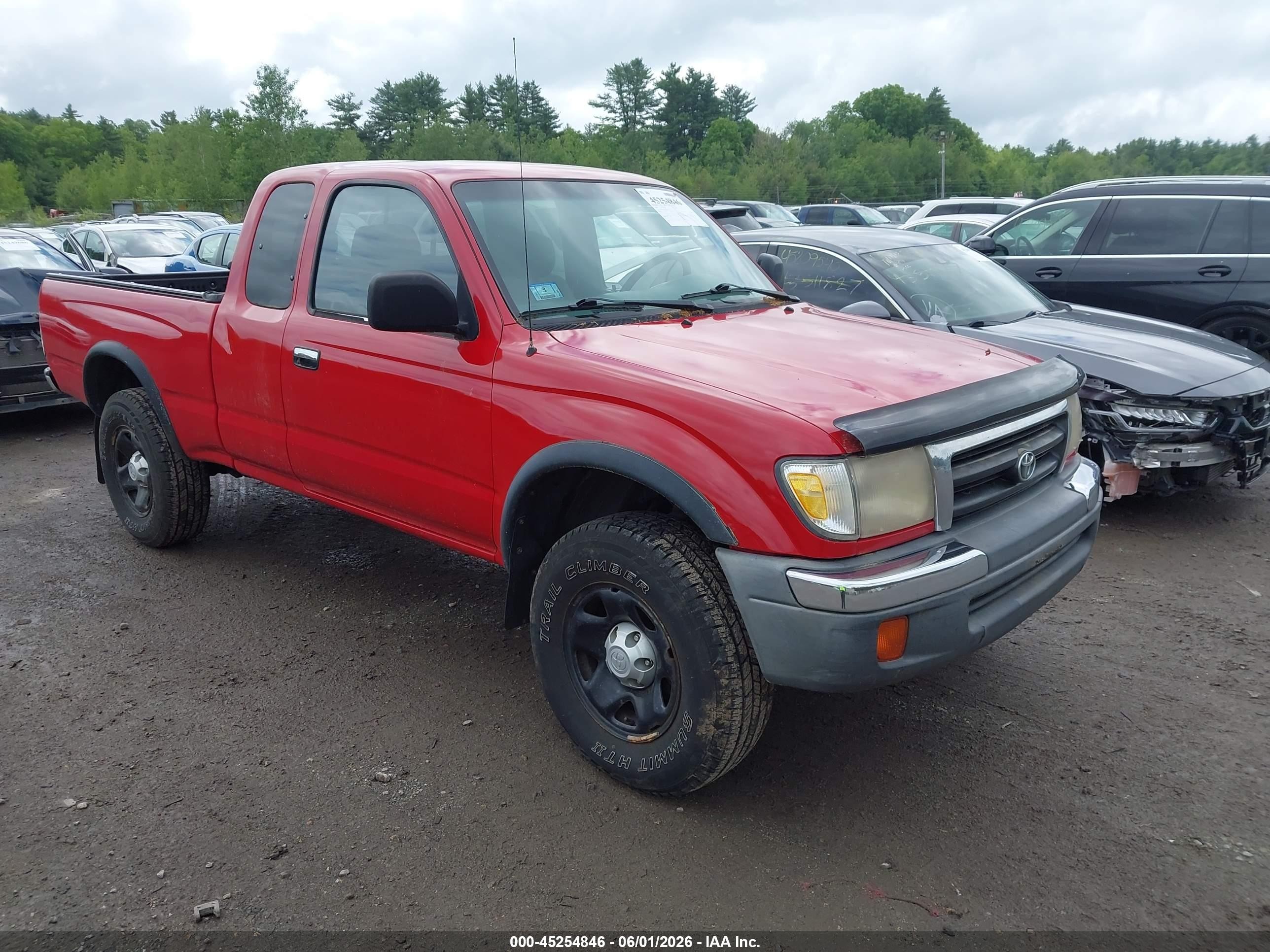 2000 Toyota Tacoma Base V6 Red vin: 4TAWN72N2YZ583963