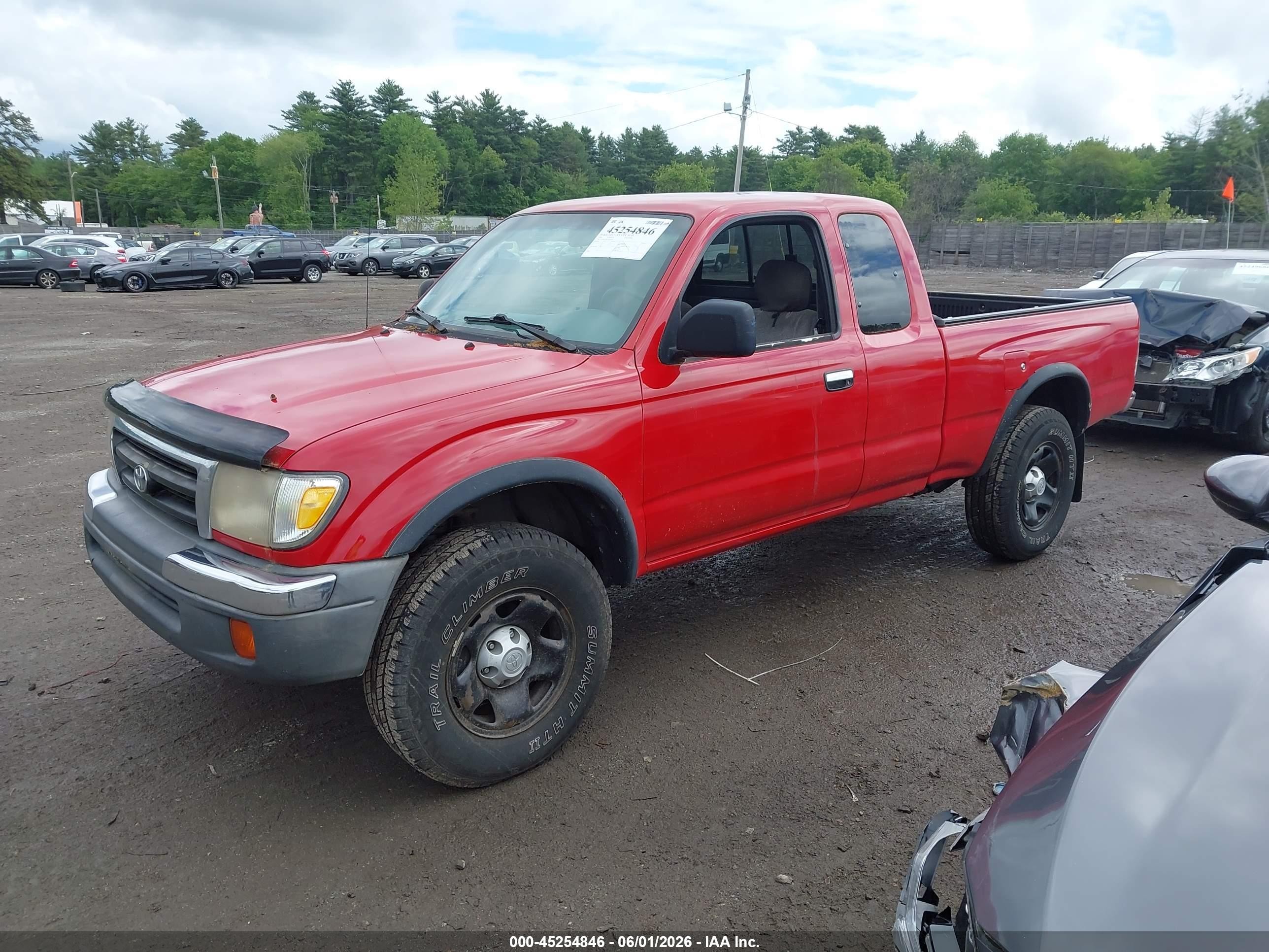 2000 Toyota Tacoma Base V6 Red vin: 4TAWN72N2YZ583963