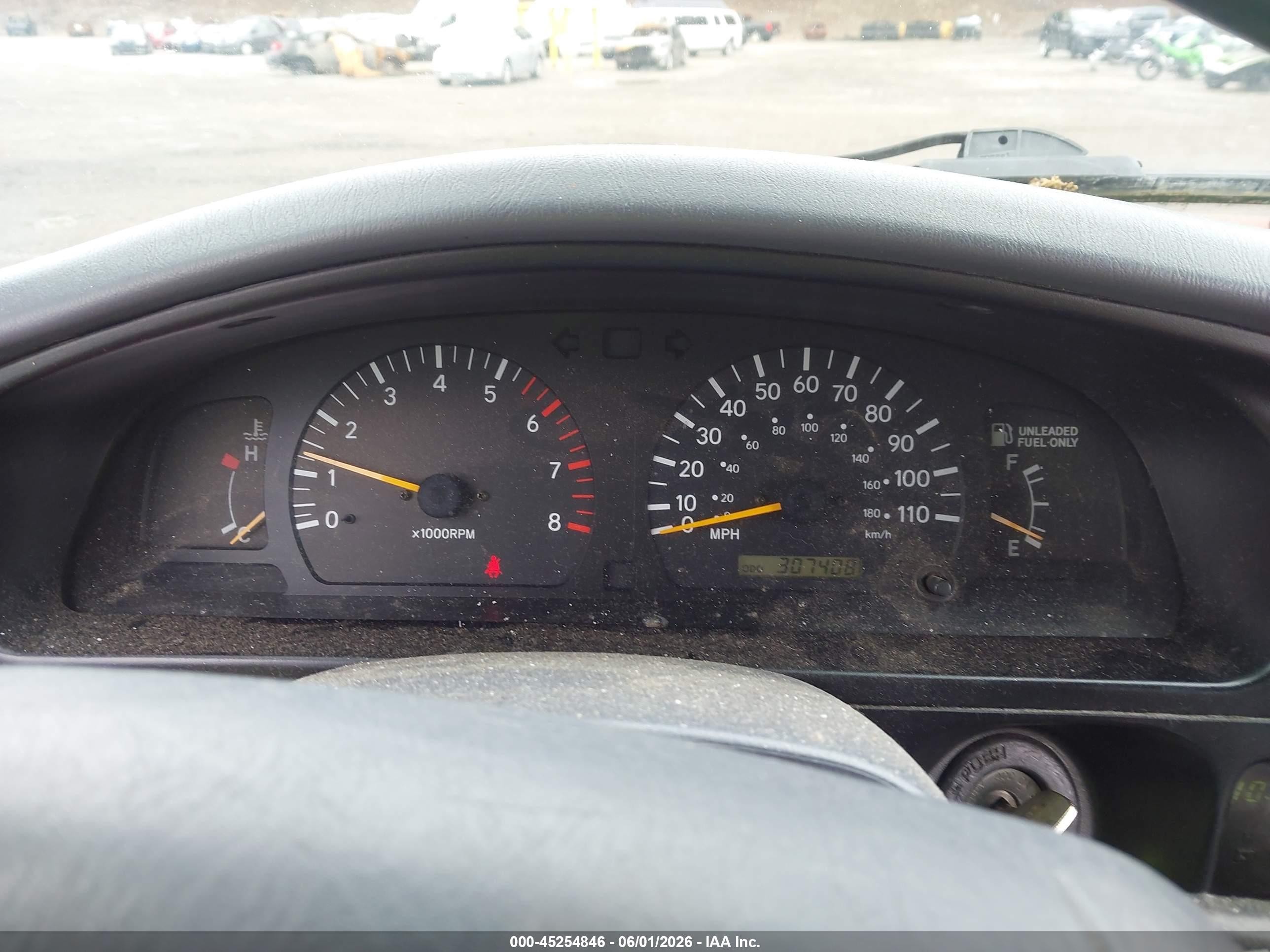 2000 Toyota Tacoma Base V6 Red vin: 4TAWN72N2YZ583963