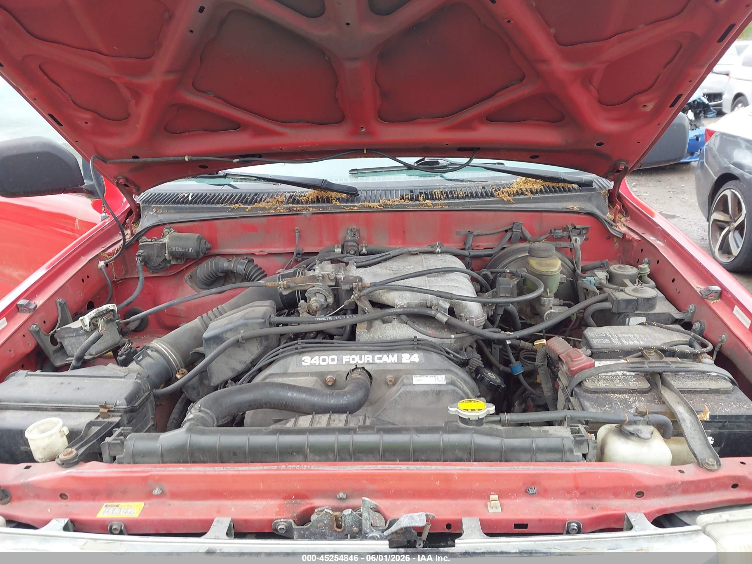 2000 Toyota Tacoma Base V6 Red vin: 4TAWN72N2YZ583963
