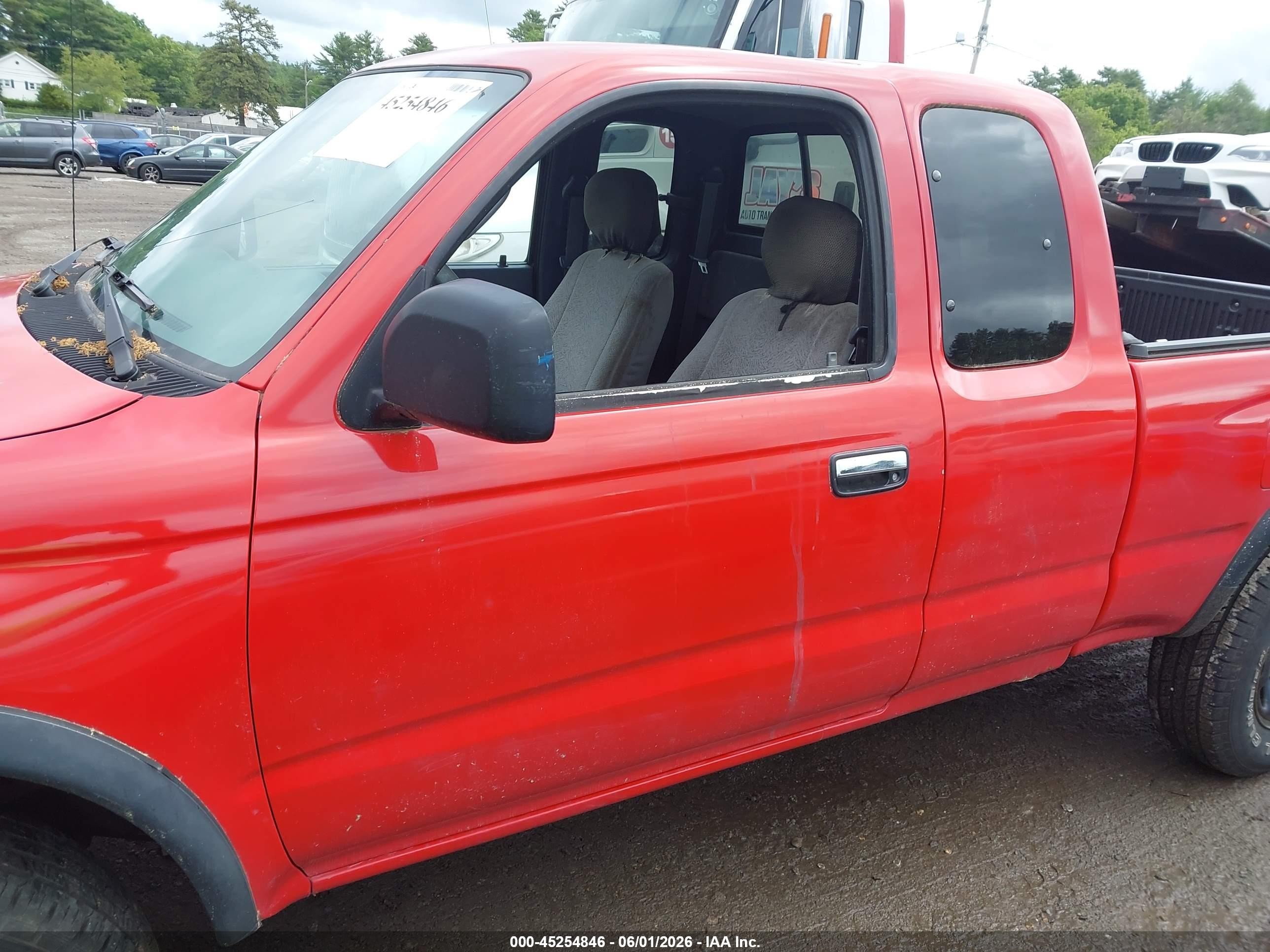 2000 Toyota Tacoma Base V6 Red vin: 4TAWN72N2YZ583963